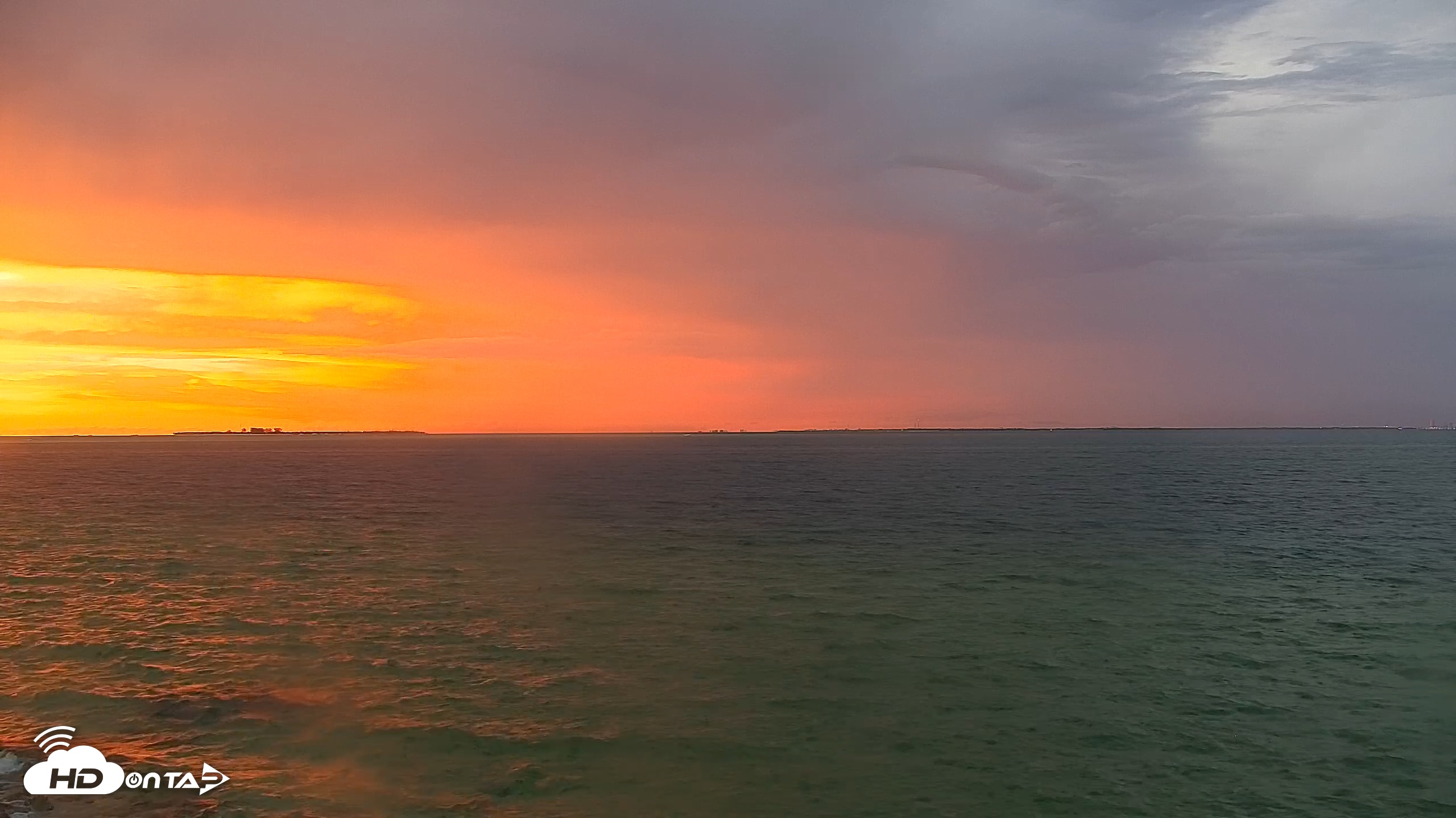Snapshot of Rod & Reel Pier Live Webcam taken Oct 19, 2025, 7:07pm EDT