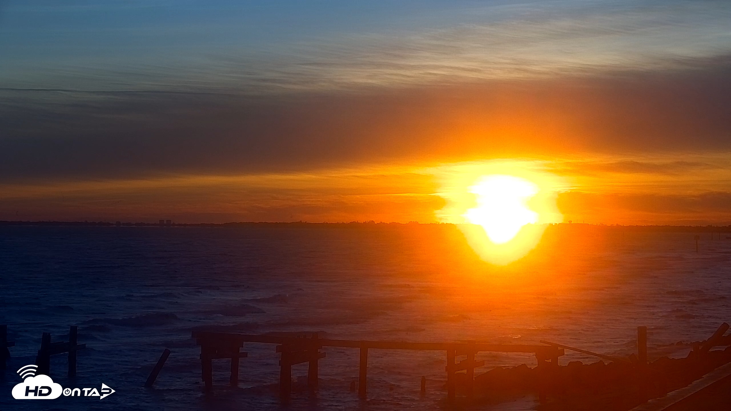 Snapshot of Rod & Reel Pier Live Webcam taken Nov 11, 2025, 6:51am EST