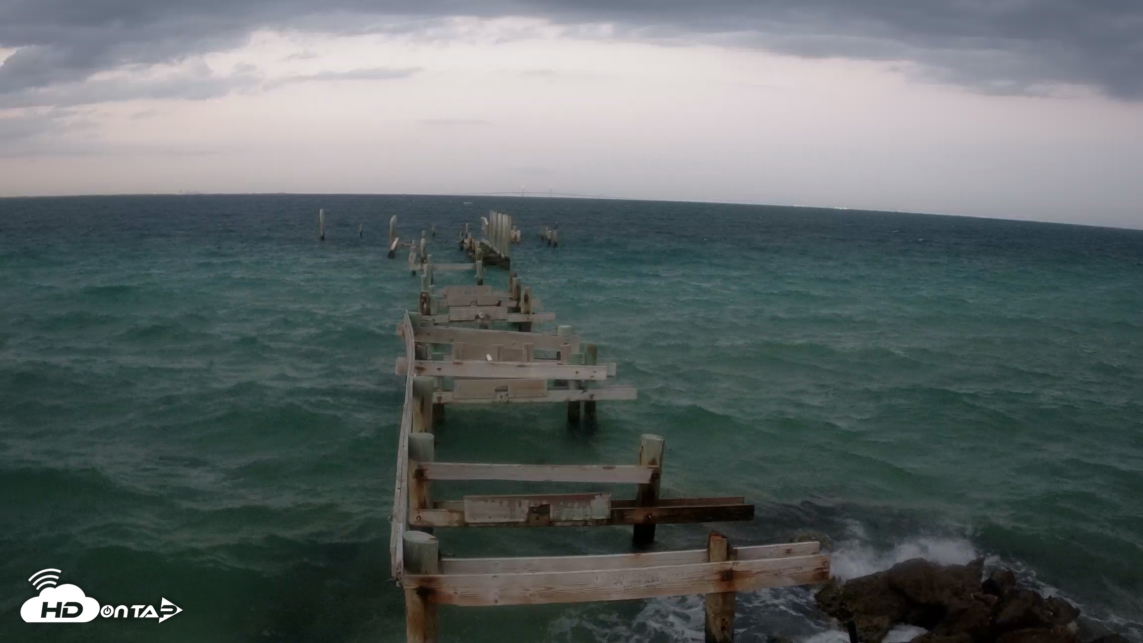Snapshot of Rod & Reel Pier Live Webcam taken Apr 27, 2026, 8:12pm EDT