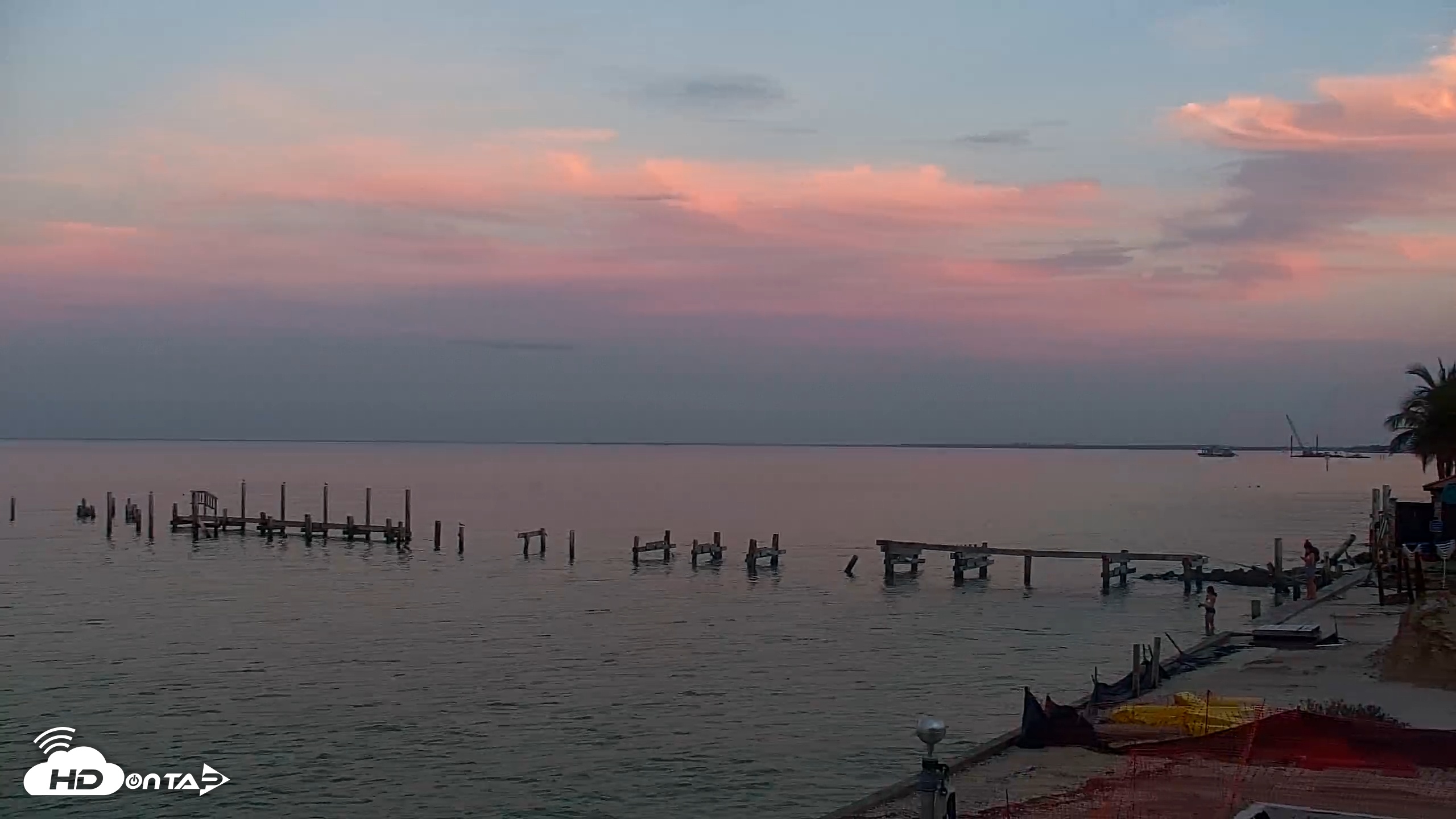 Snapshot of Rod & Reel Pier Live Webcam taken Nov 7, 2025, 5:47pm EST