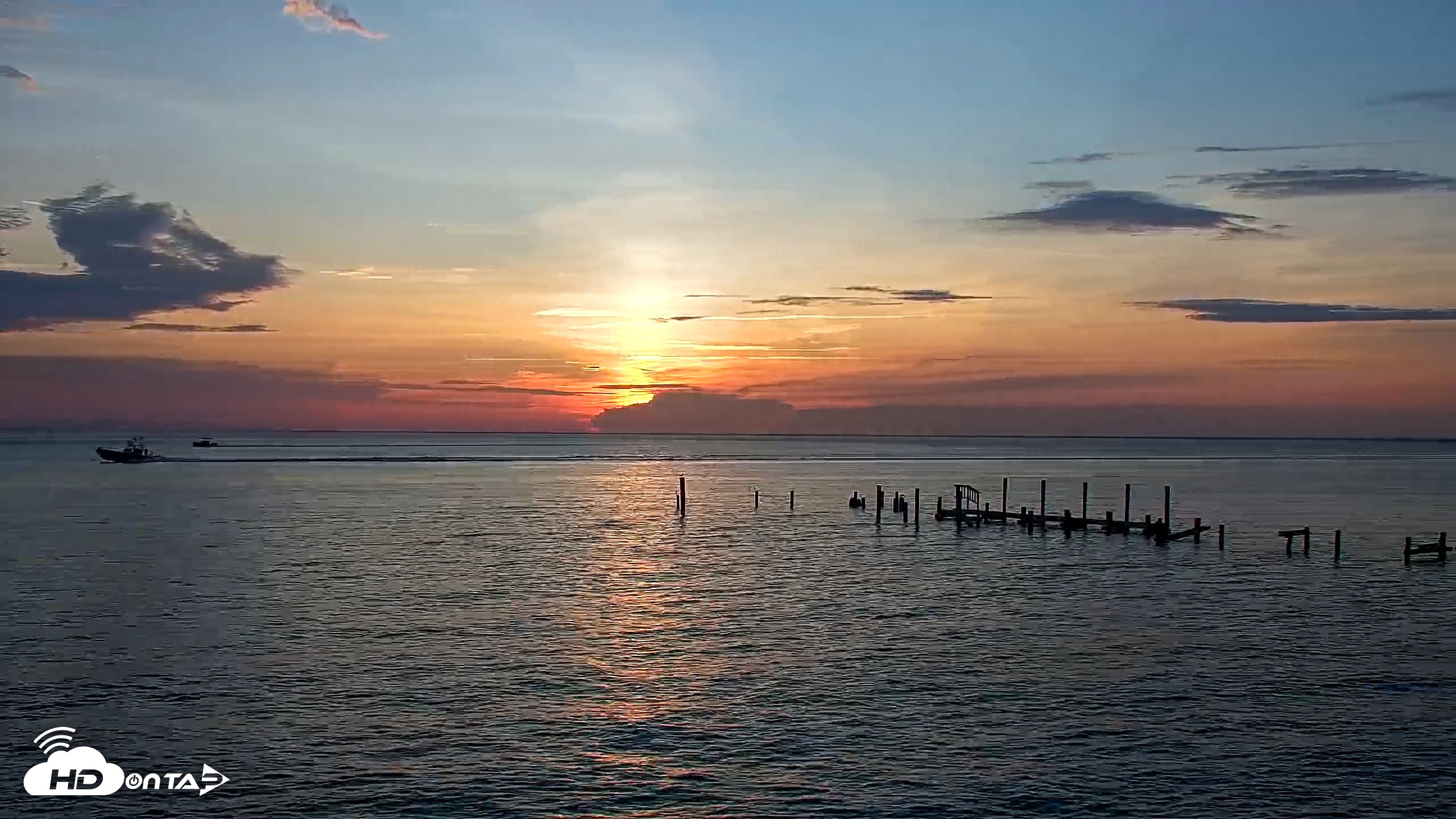 Snapshot of Rod & Reel Pier Live Webcam taken Jun 21, 2025, 6:41am EDT