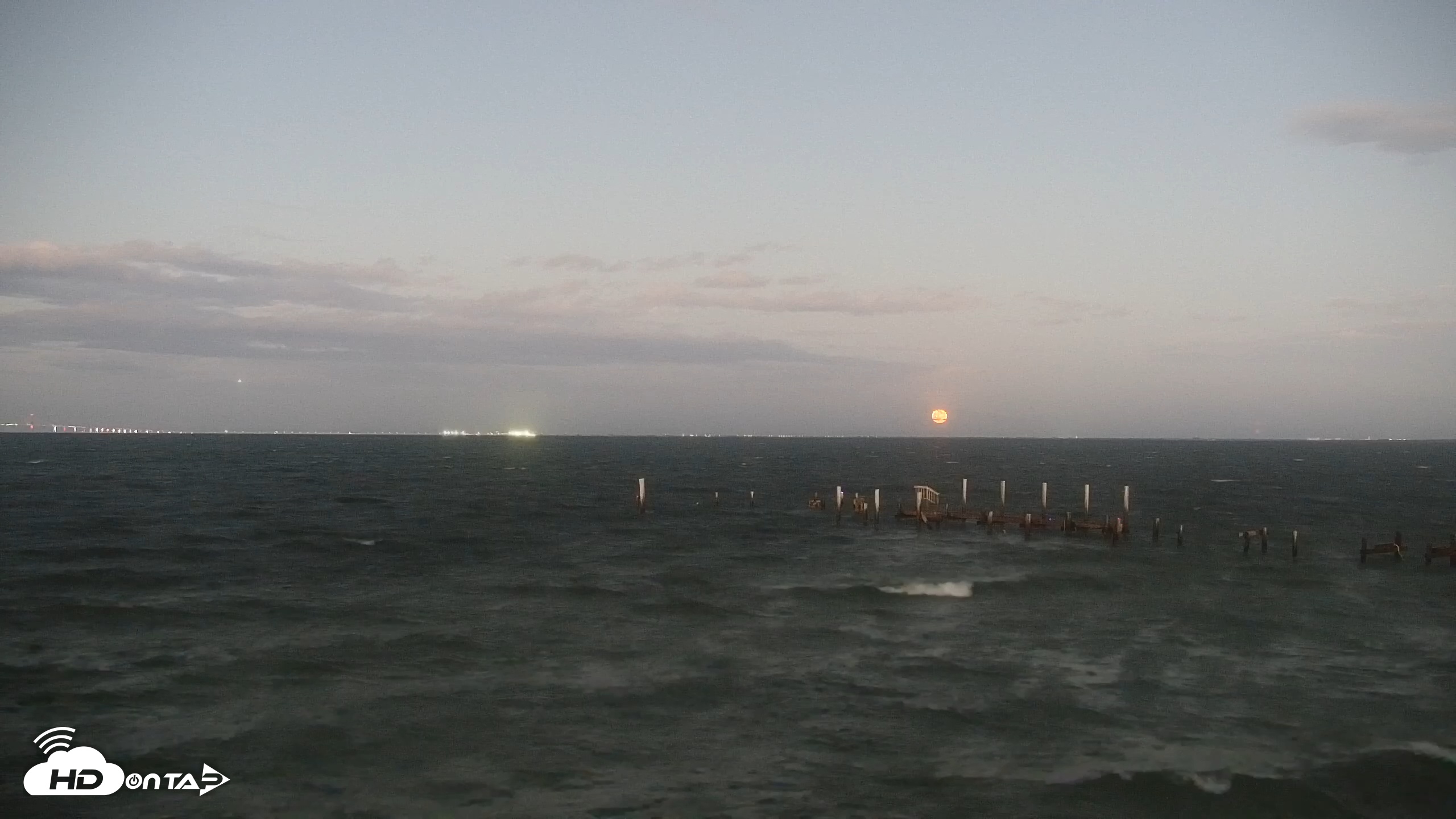Snapshot of Rod & Reel Pier Live Webcam taken Oct 7, 2025, 7:36pm EDT