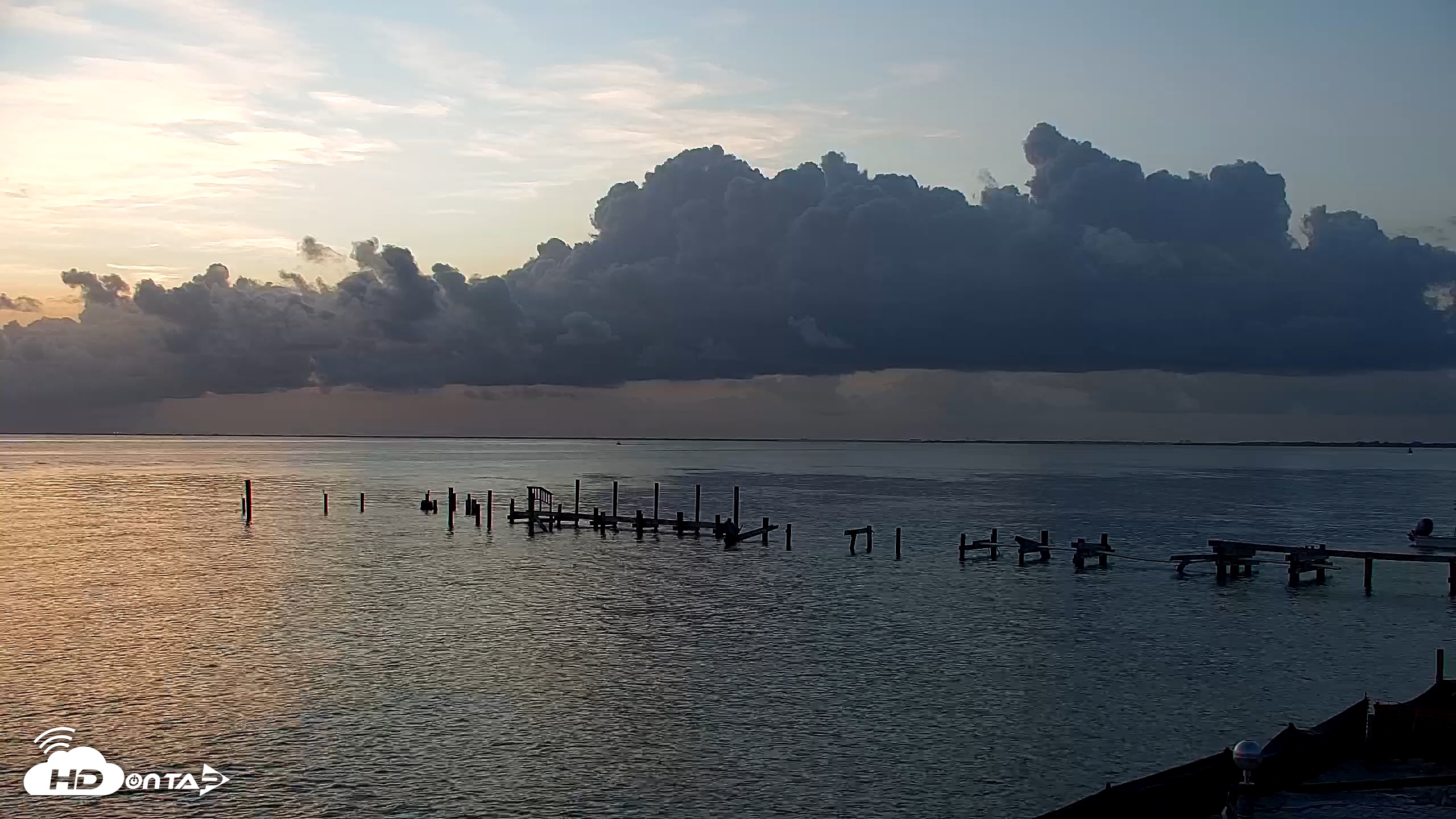 Snapshot of Rod & Reel Pier Live Webcam taken Jun 7, 2025, 6:28am EDT
