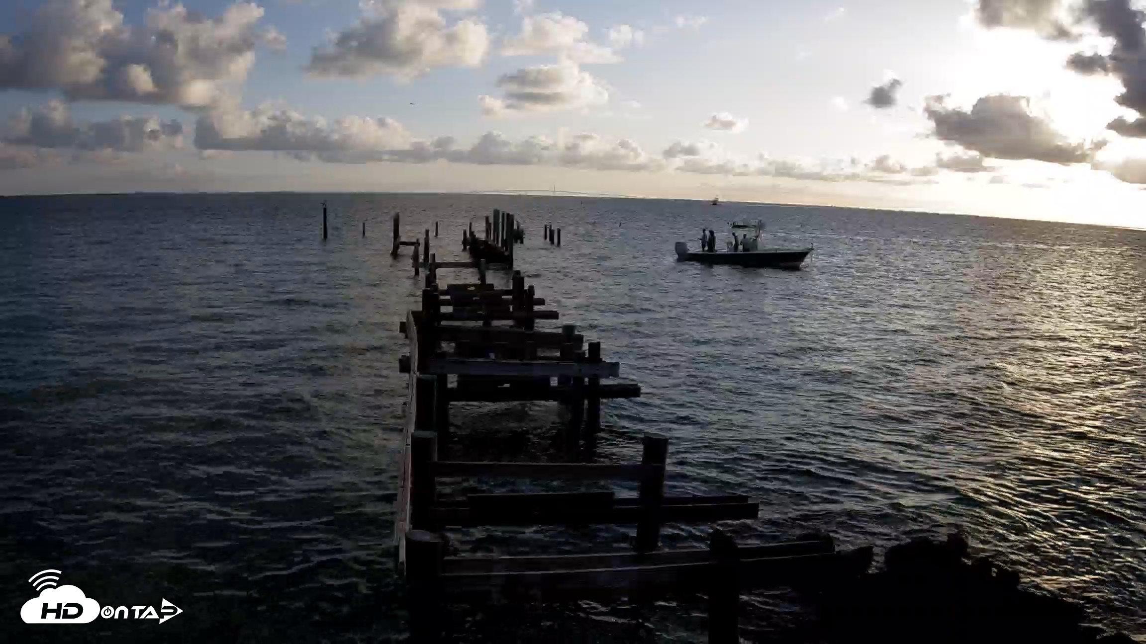Snapshot of Rod & Reel Pier Live Webcam taken Aug 18, 2026, 7:35am EDT