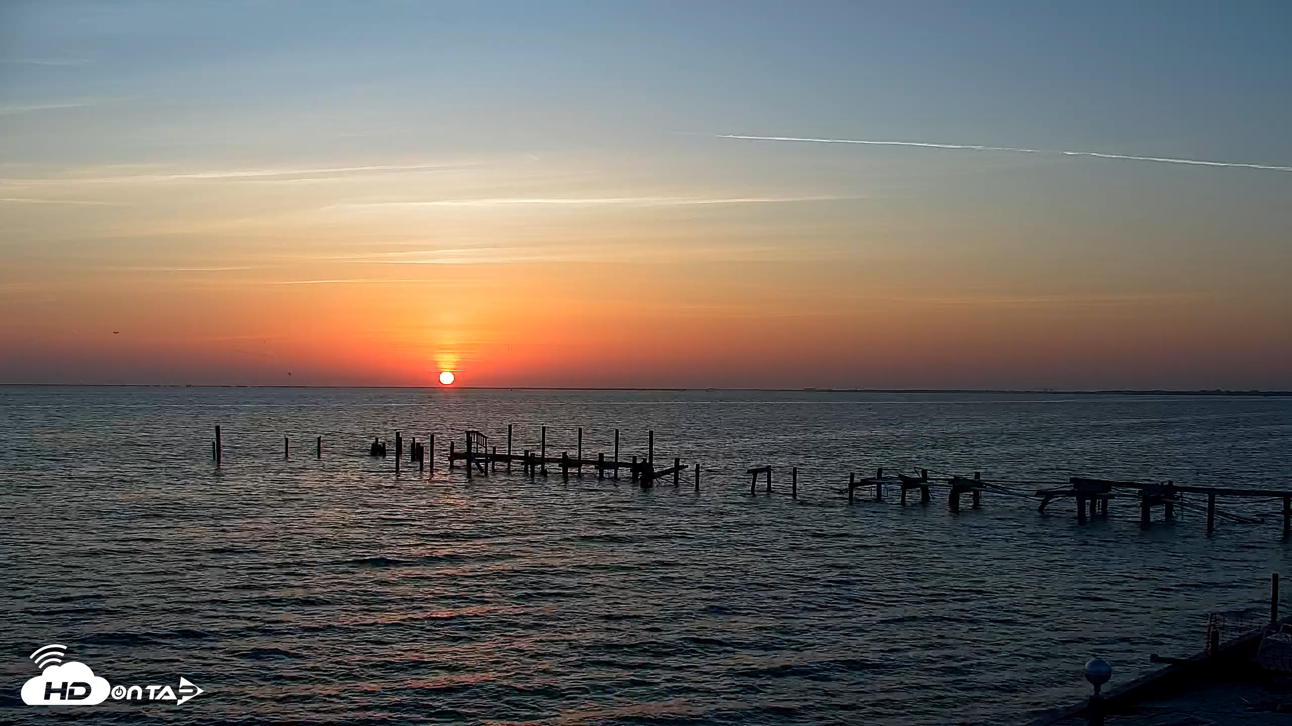 Snapshot of Rod & Reel Pier Live Webcam taken Apr 27, 2025, 6:58am EDT