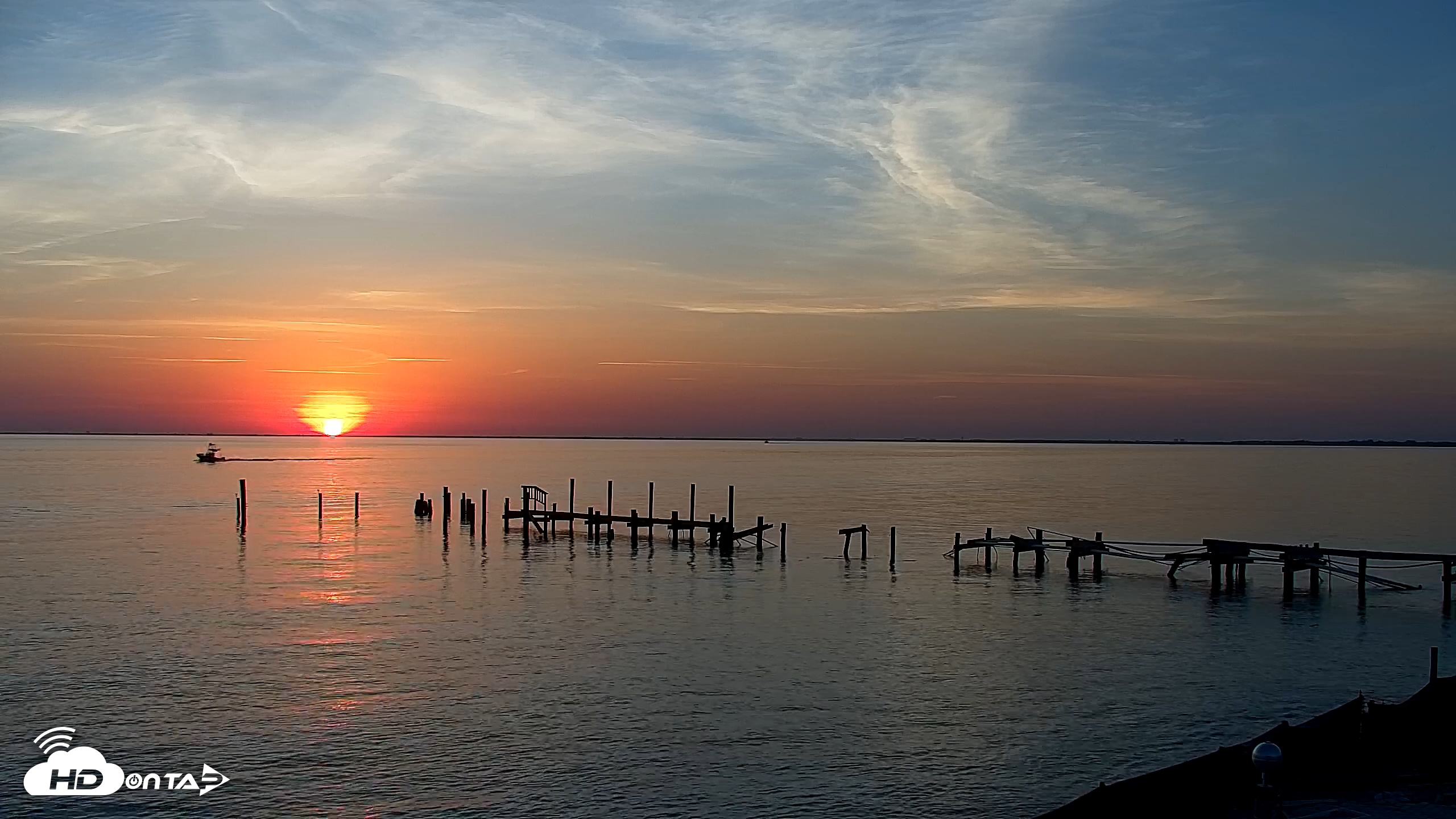 Snapshot of Rod & Reel Pier Live Webcam taken May 16, 2025, 6:44am EDT