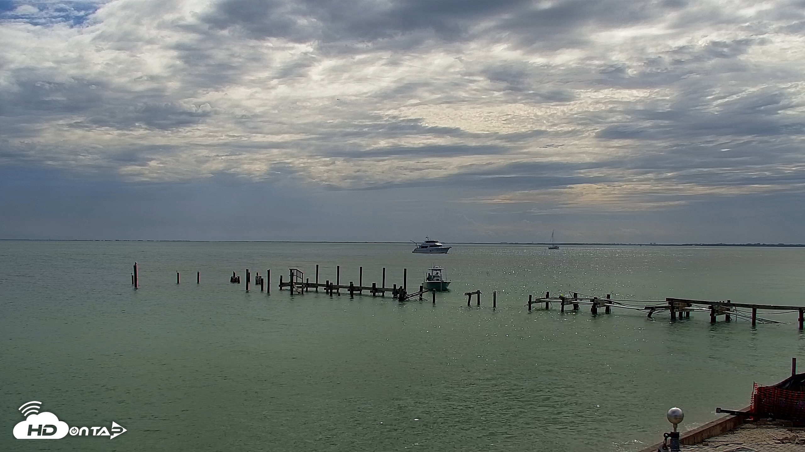 Snapshot of Rod & Reel Pier Live Webcam taken May 4, 2025, 10:17am EDT