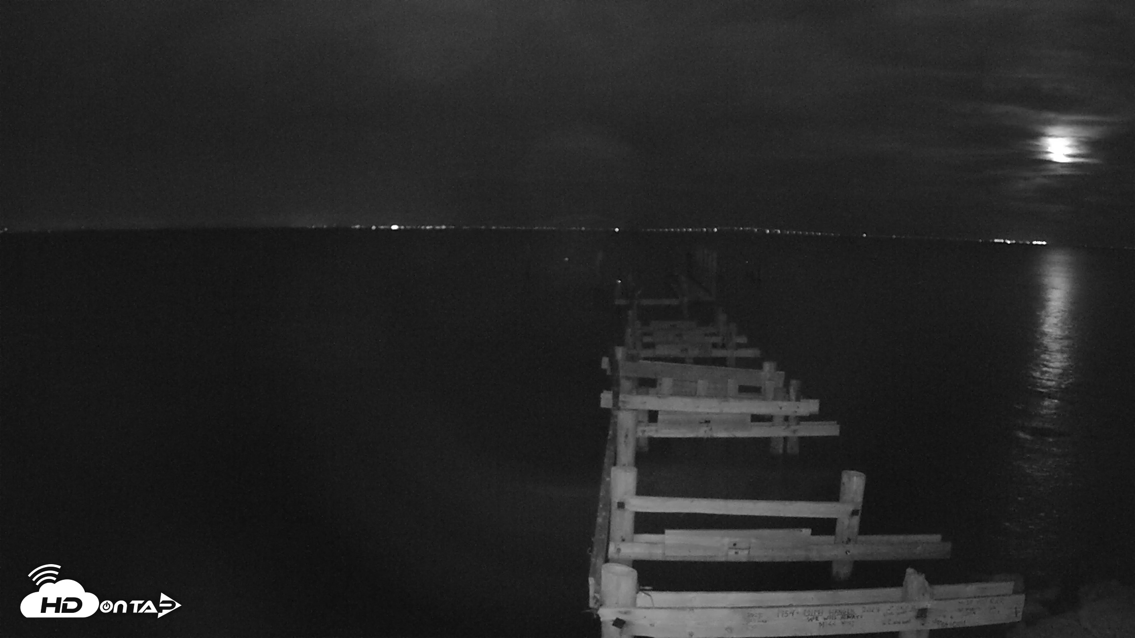 Snapshot of Rod & Reel Pier Live Webcam taken Dec 5, 2025, 6:54pm EST