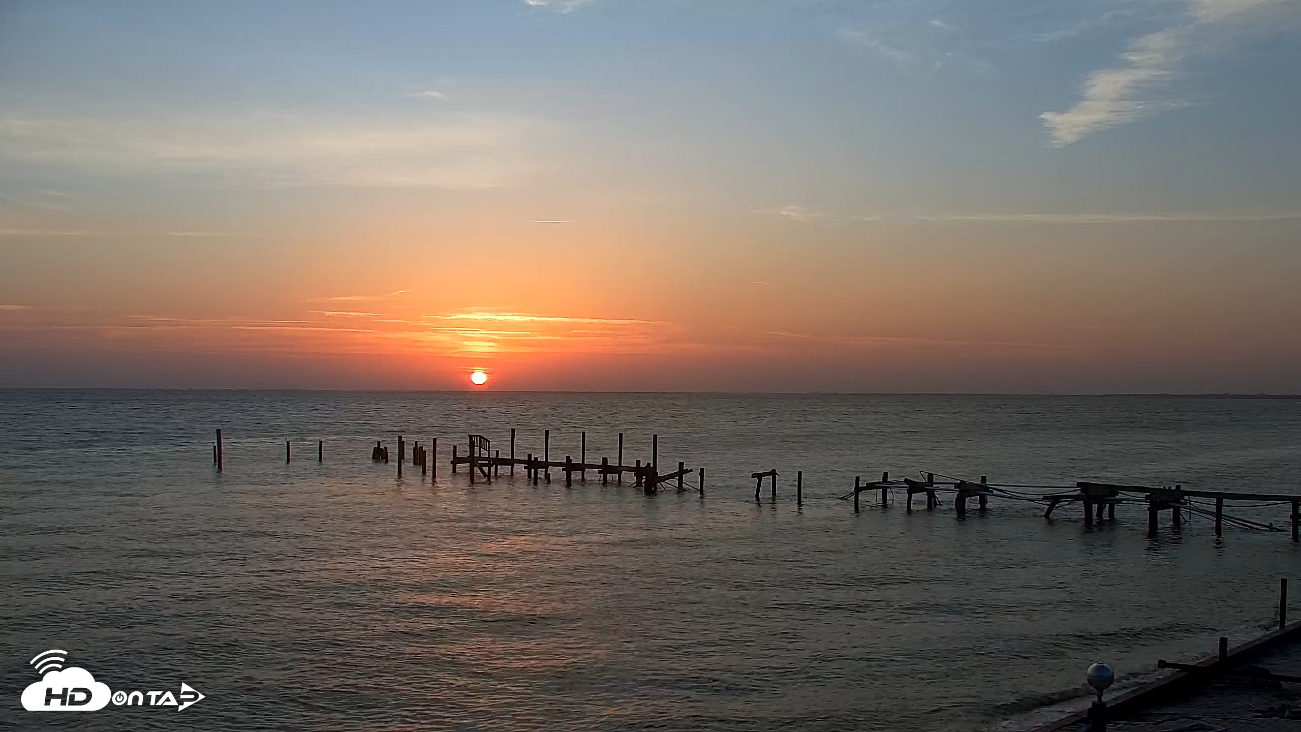 Snapshot of Rod & Reel Pier Live Webcam taken Apr 24, 2025, 7:01am EDT
