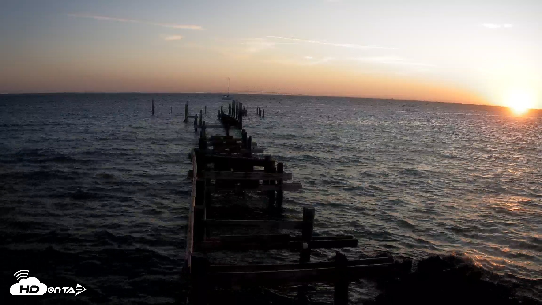 Snapshot of Rod & Reel Pier Live Webcam taken Apr 23, 2026, 7:02am EDT