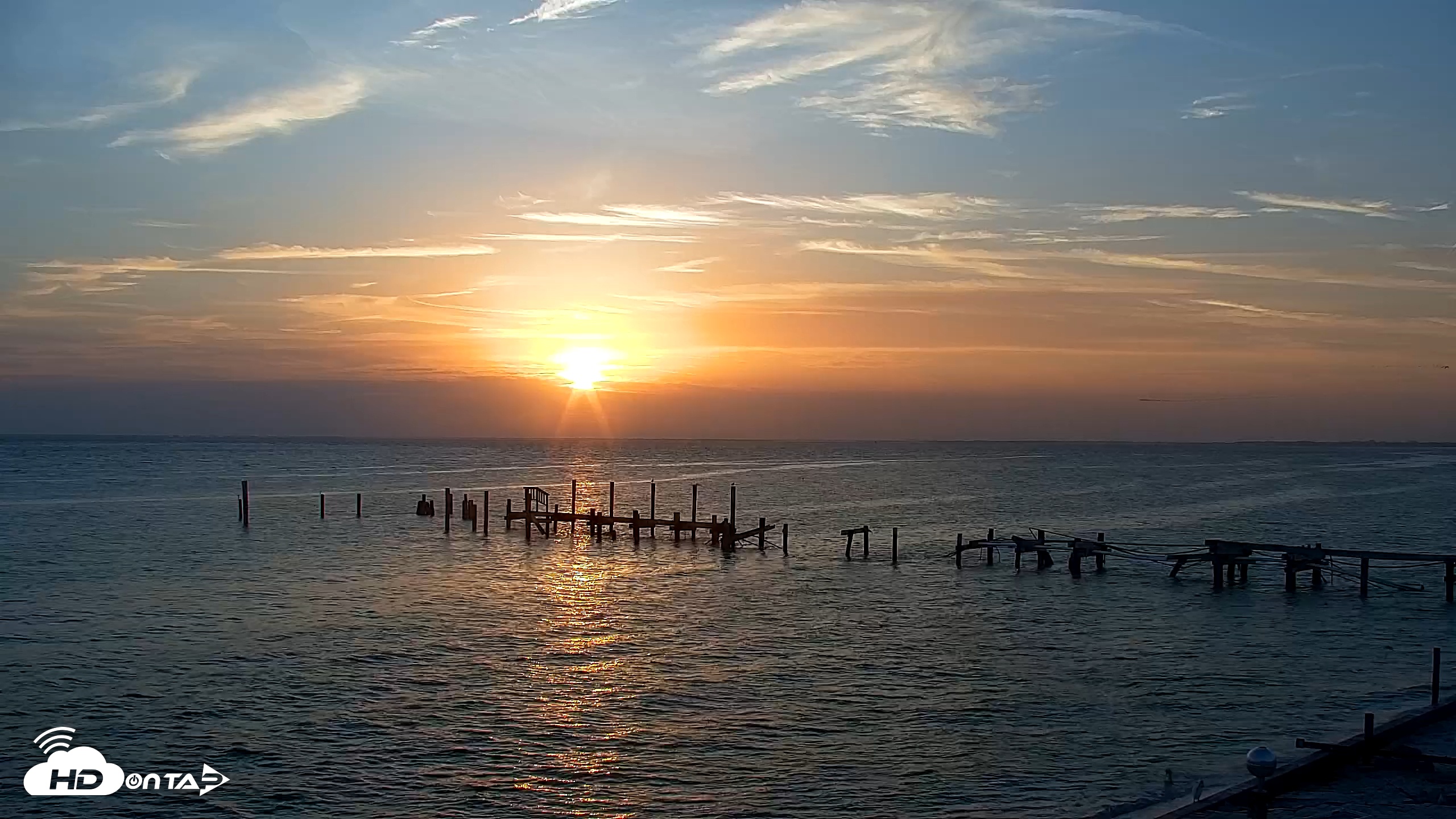Snapshot of Rod & Reel Pier Live Webcam taken Apr 22, 2025, 7:12am EDT