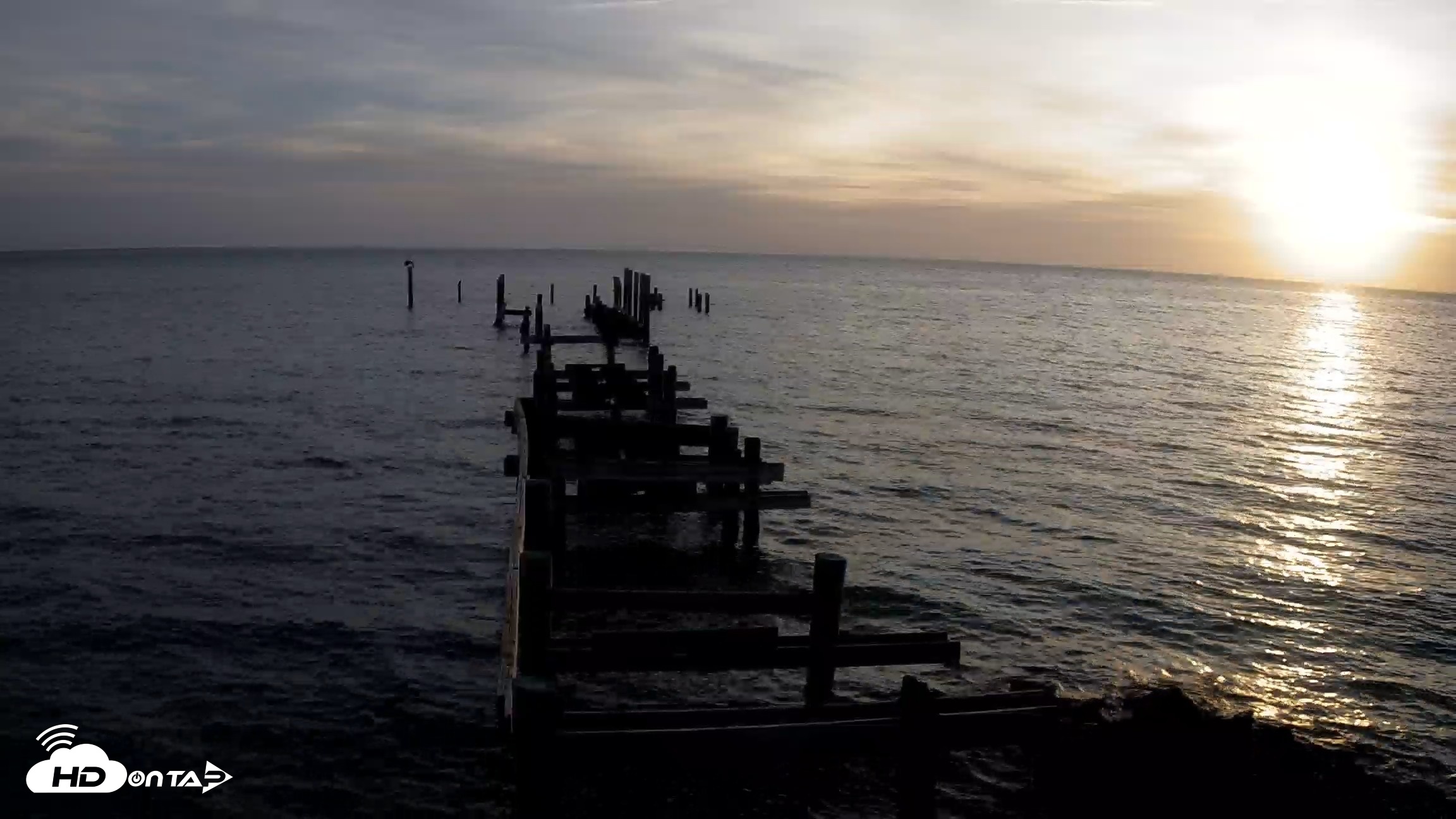 Snapshot of Rod & Reel Pier Live Webcam taken May 6, 2026, 7:06am EDT
