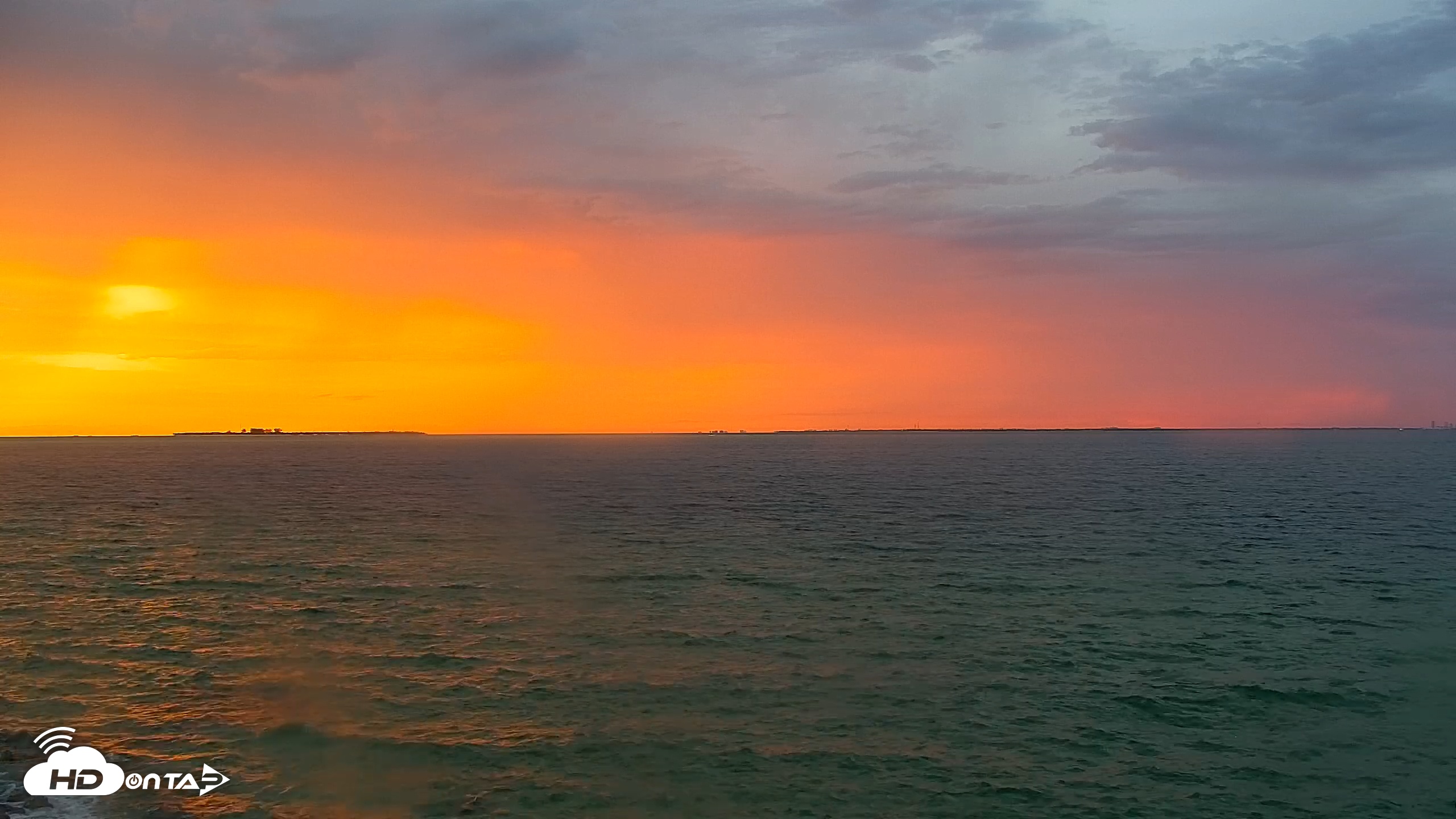 Snapshot of Rod & Reel Pier Live Webcam taken Oct 19, 2025, 6:58pm EDT