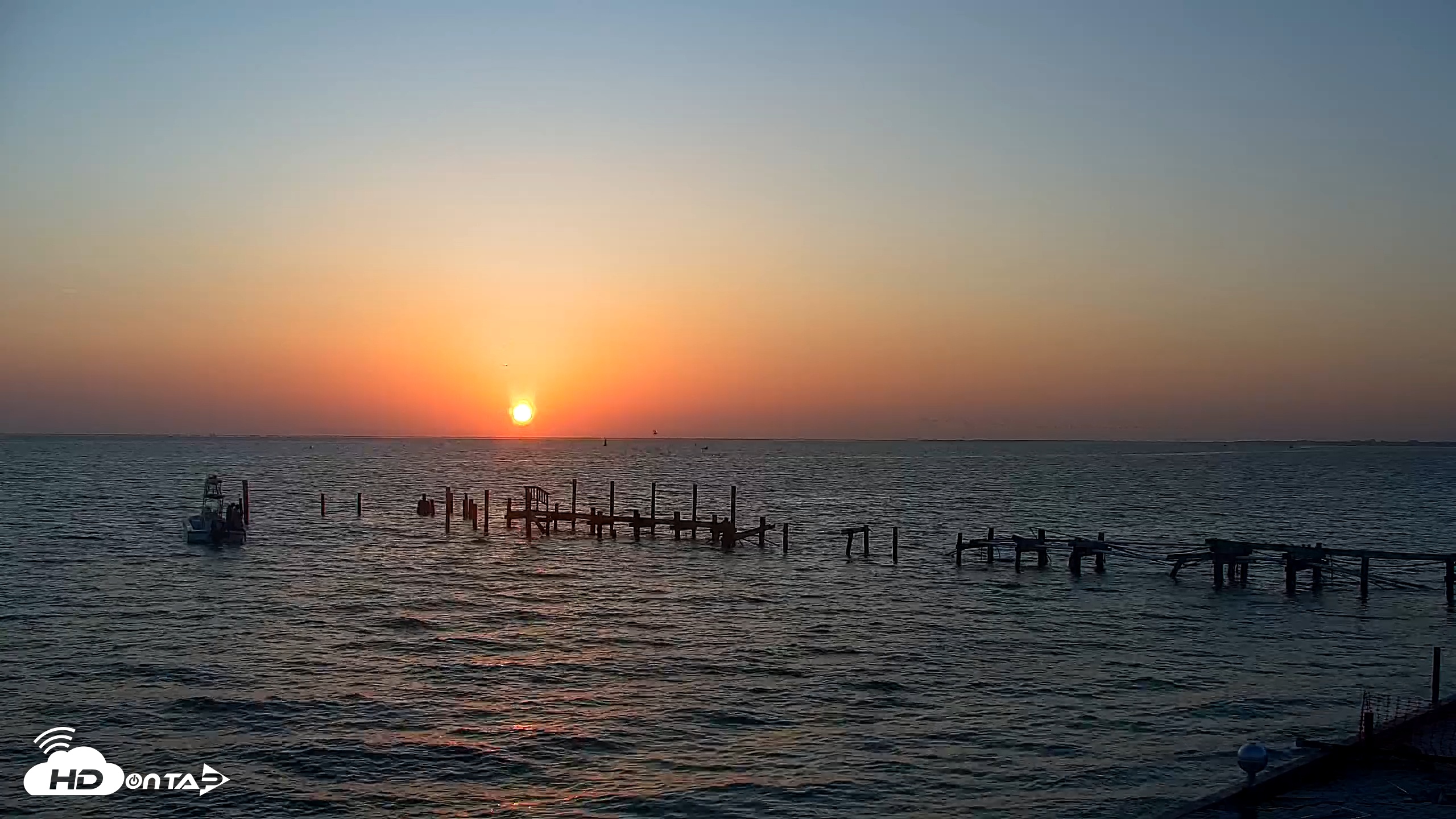 Snapshot of Rod & Reel Pier Live Webcam taken Apr 26, 2025, 7:02am EDT