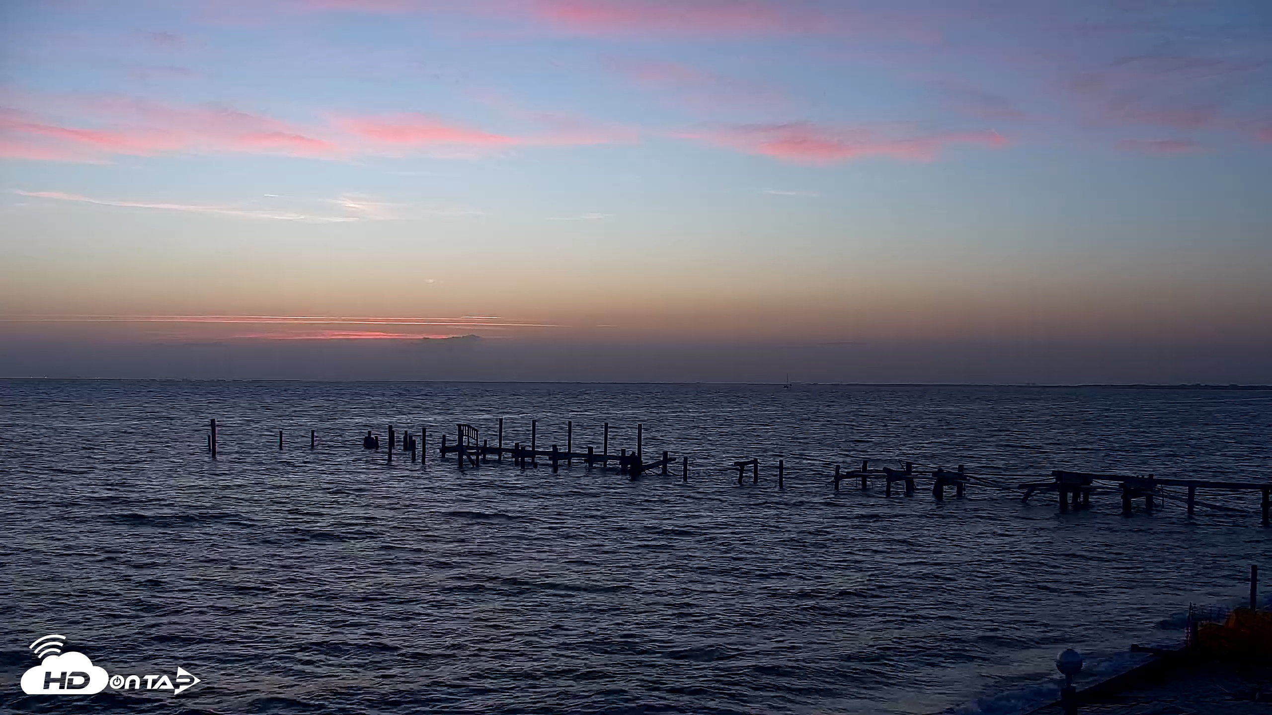 Snapshot of Rod & Reel Pier Live Webcam taken May 1, 2025, 6:41am EDT
