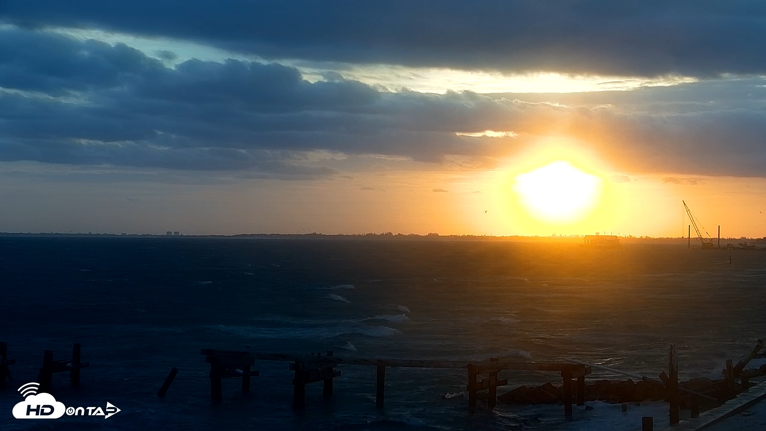 Snapshot of Rod & Reel Pier Live Webcam taken Nov 10, 2025, 7:00am EST