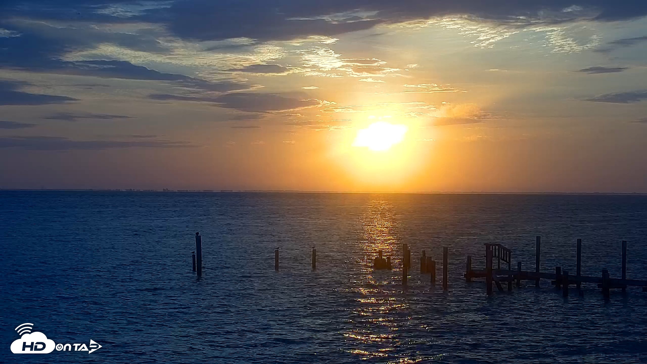 Snapshot of Anna Maria Island Florida Live Webcam taken May 9, 2026, 6:58am EDT