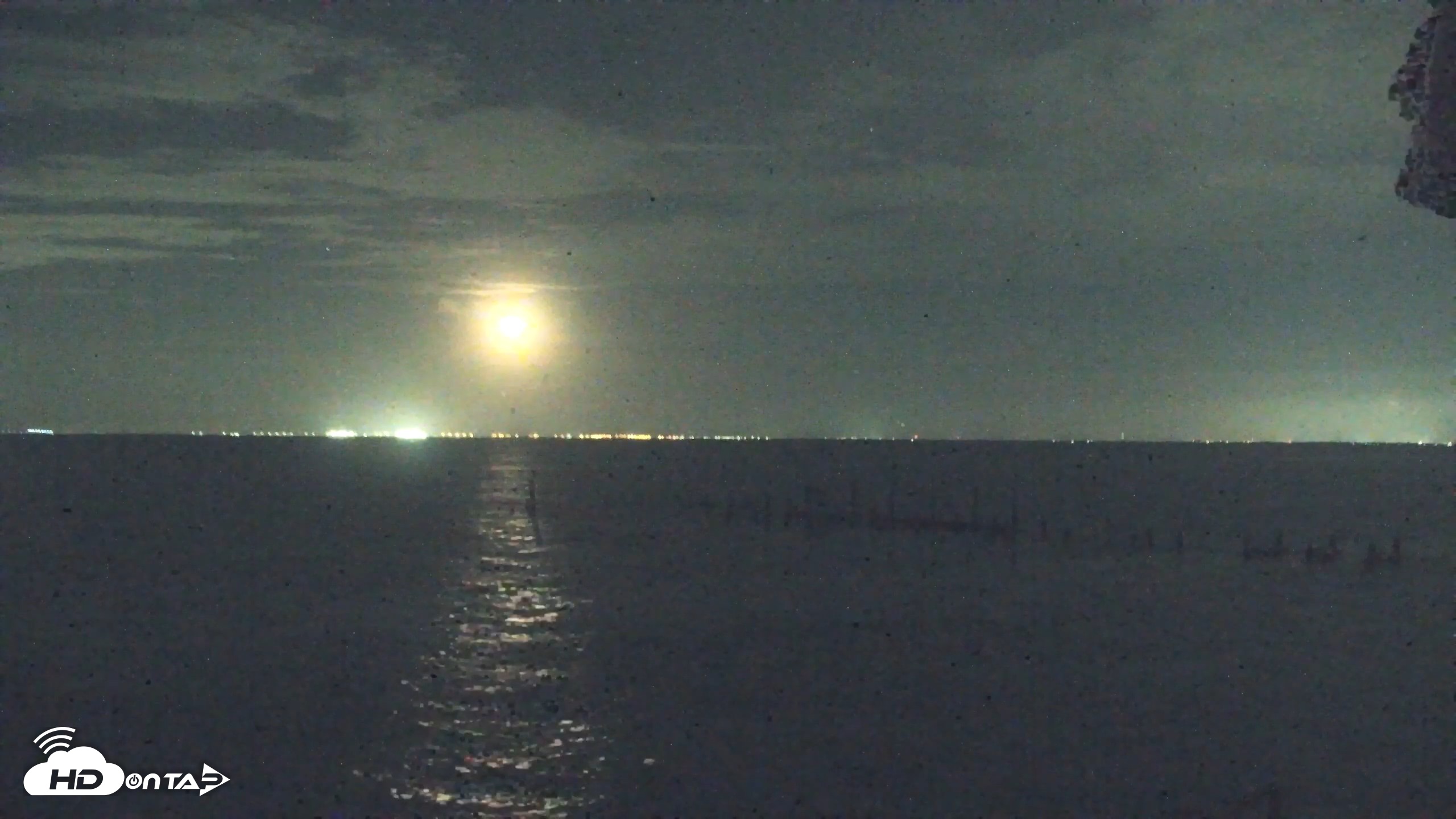Snapshot of Anna Maria Island Florida Live Webcam taken Oct 4, 2026, 1:36am EDT