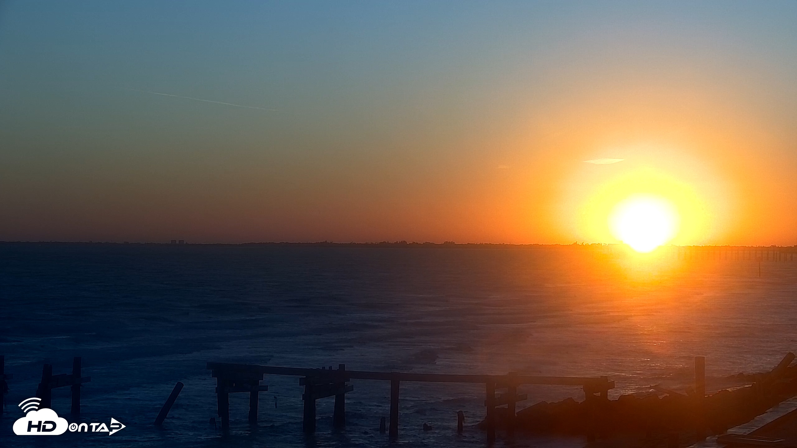 Snapshot of Anna Maria Island Florida Live Webcam taken Jan 21, 2026, 7:25am EST