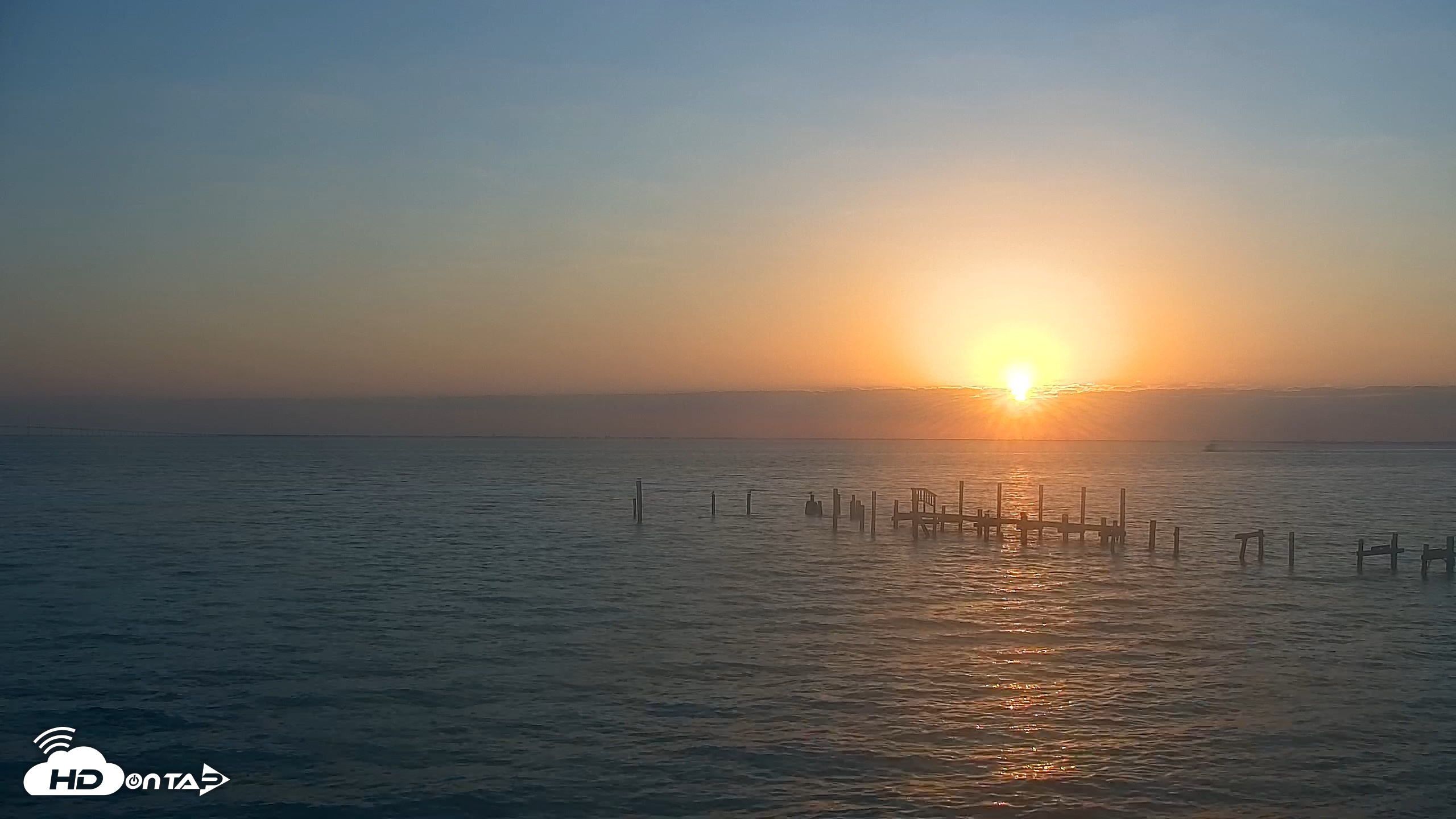 Snapshot of Anna Maria Island Florida Live Webcam taken Apr 17, 2026, 7:15am EDT