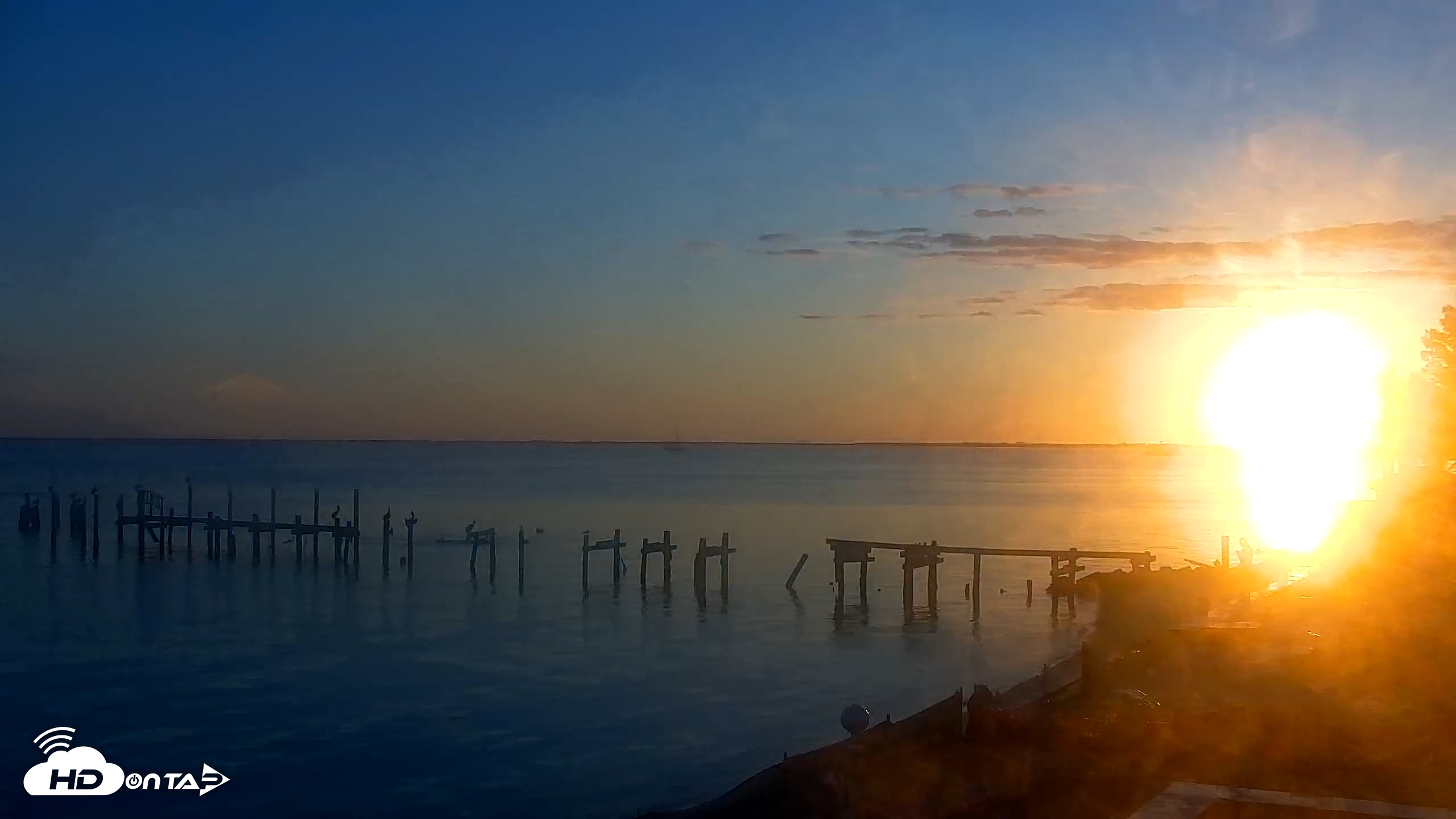 Snapshot of Anna Maria Island Florida Live Webcam taken Jan 3, 2026, 7:33am EST