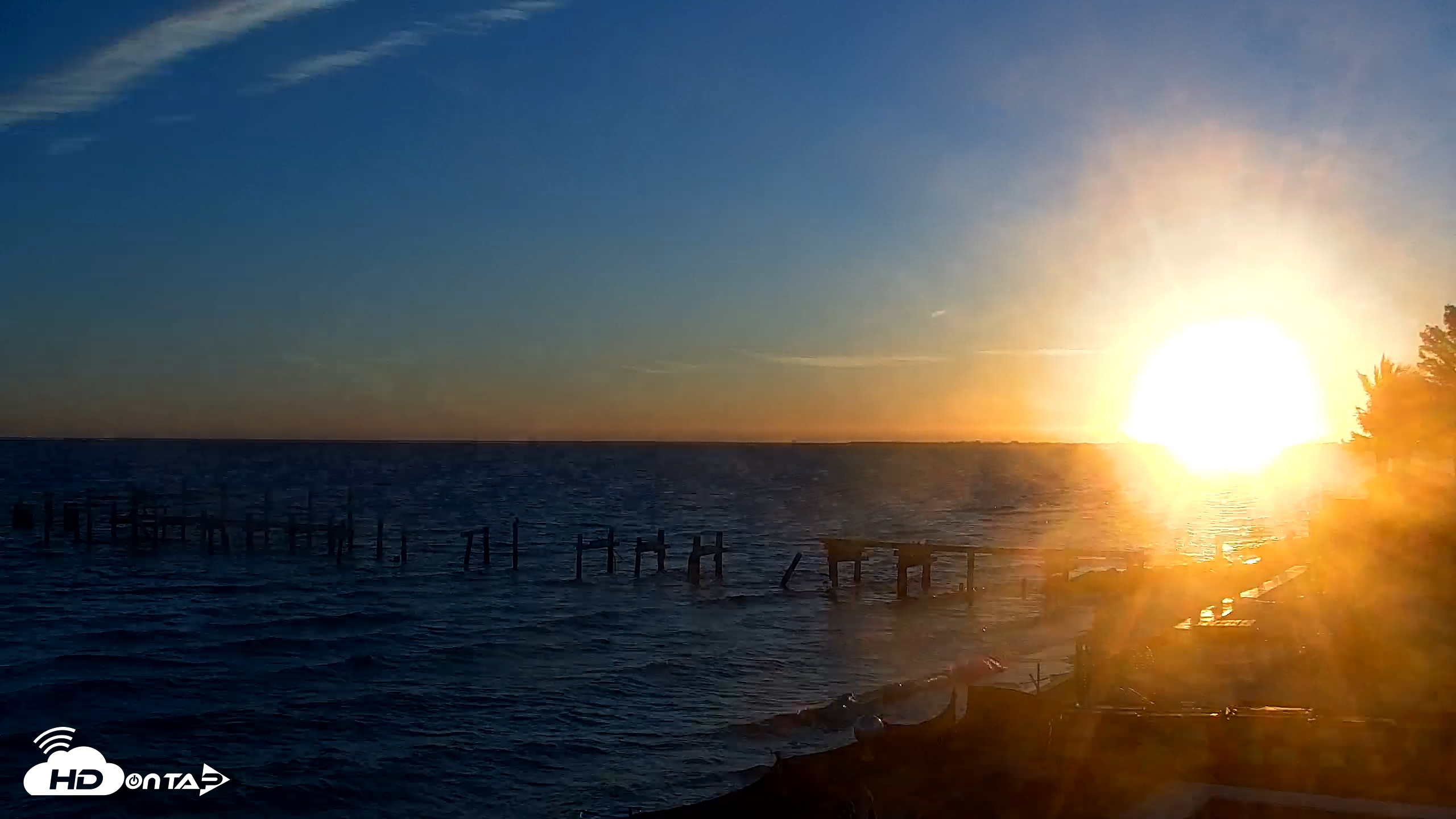 Snapshot of Anna Maria Island Florida Live Webcam taken Jan 17, 2026, 7:33am EST