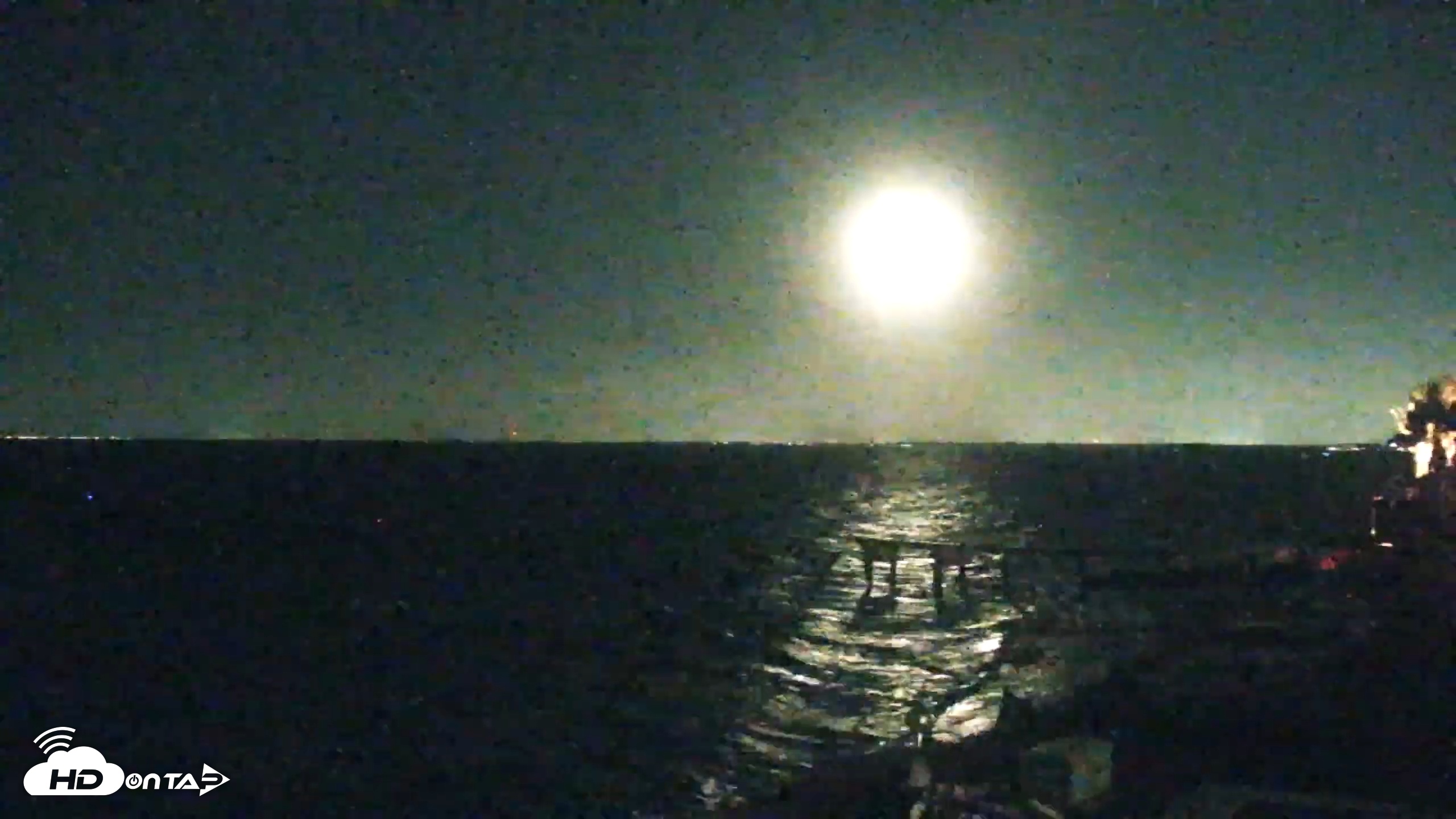 Snapshot of Anna Maria Island Florida Live Webcam taken Feb 5, 2026, 10:48pm EST