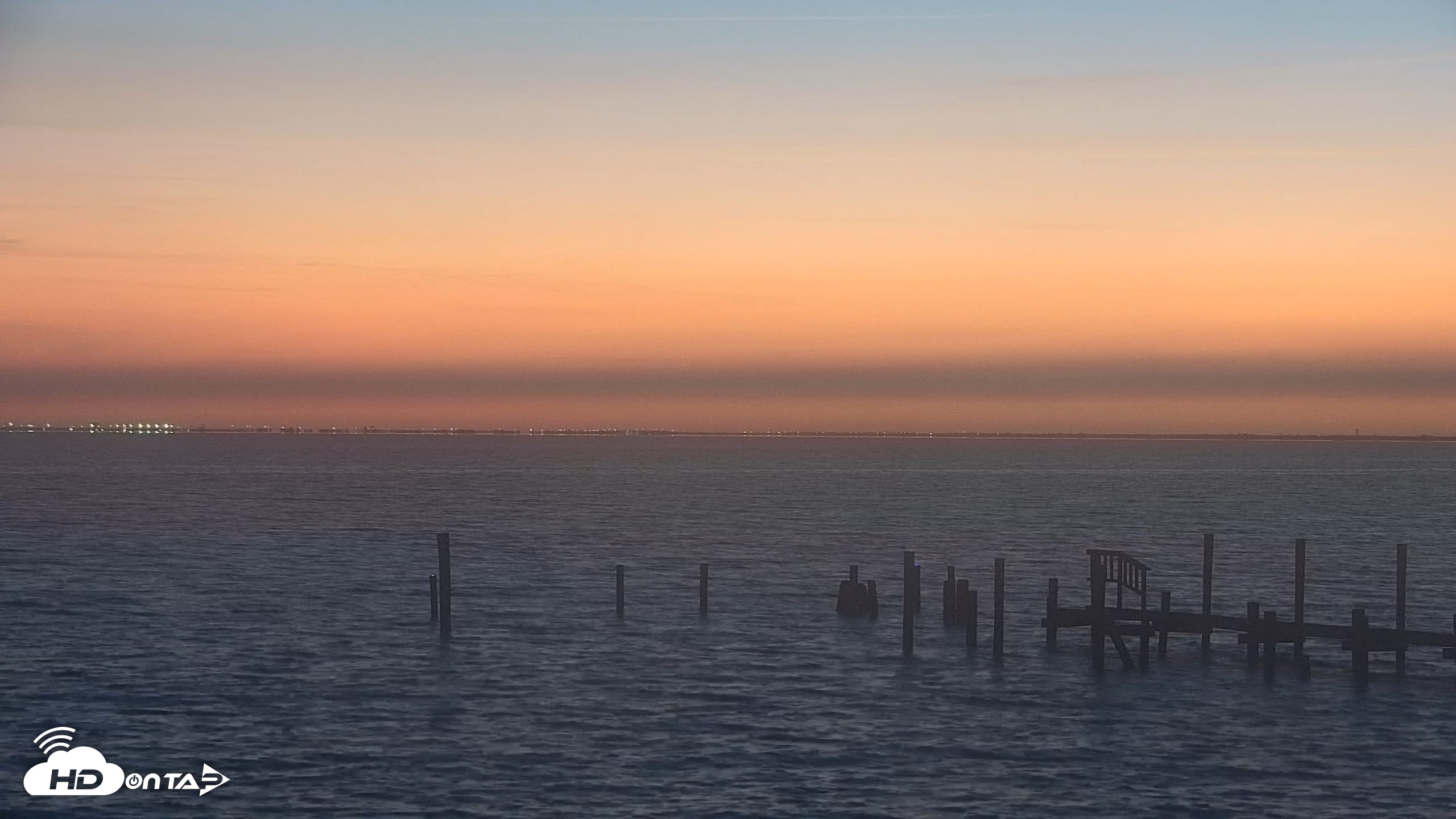 Snapshot of Anna Maria Island Florida Live Webcam taken Apr 16, 2026, 6:34am EDT