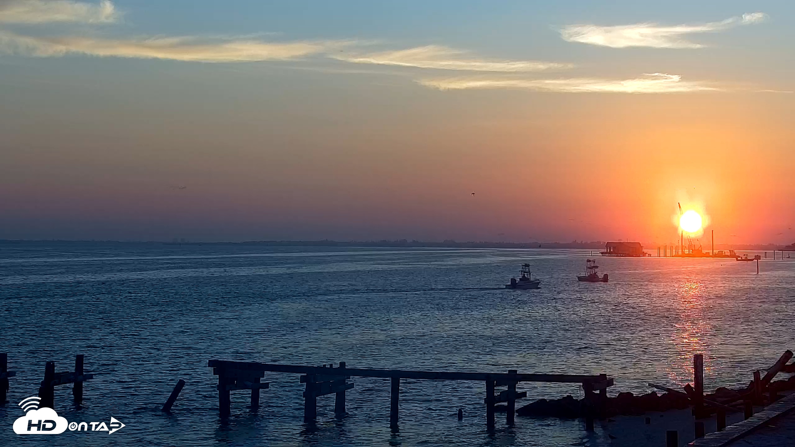 Snapshot of Anna Maria Island Florida Live Webcam taken Nov 25, 2025, 7:06am EST
