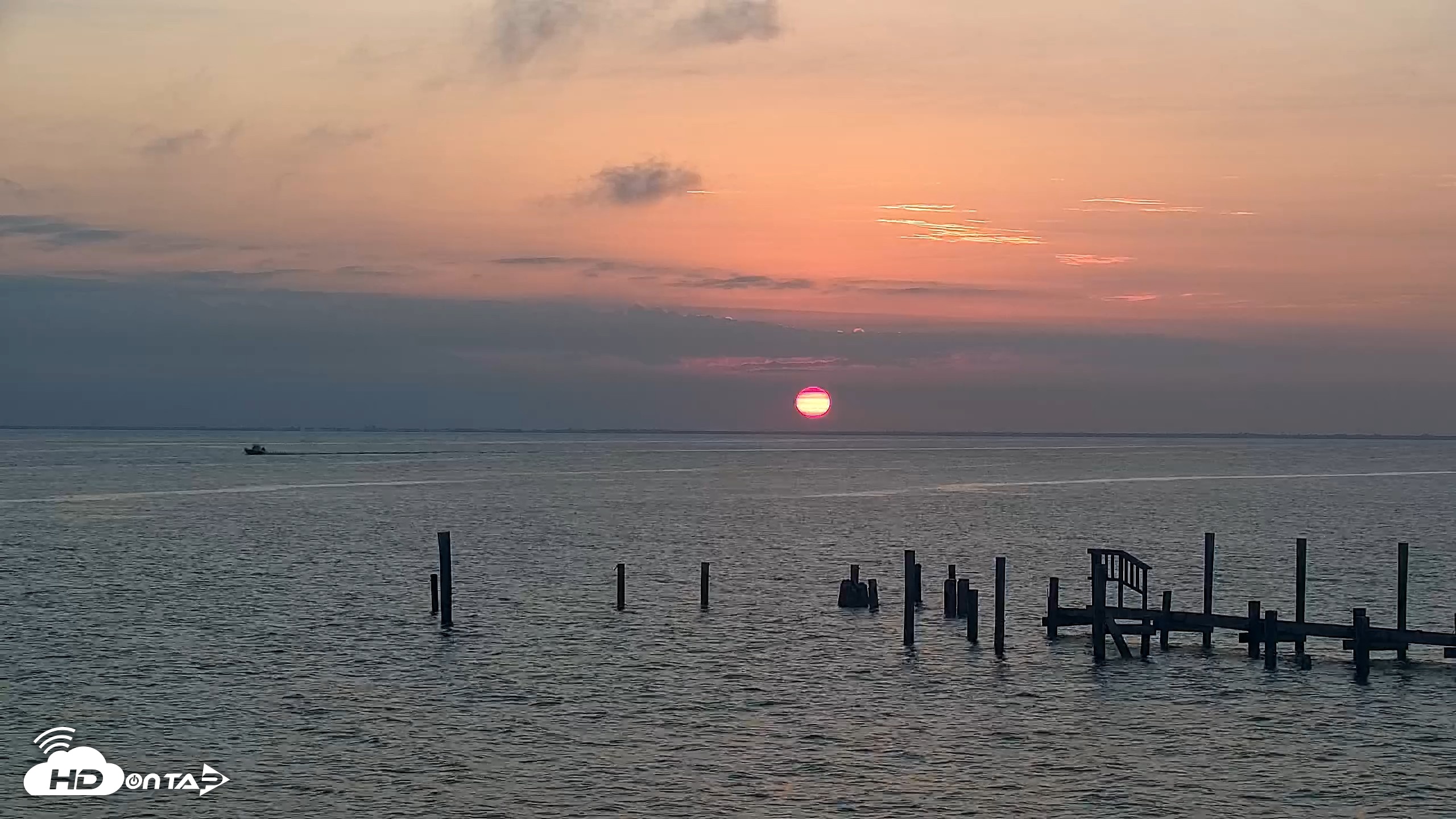 Snapshot of Anna Maria Island Florida Live Webcam taken May 8, 2026, 6:51am EDT