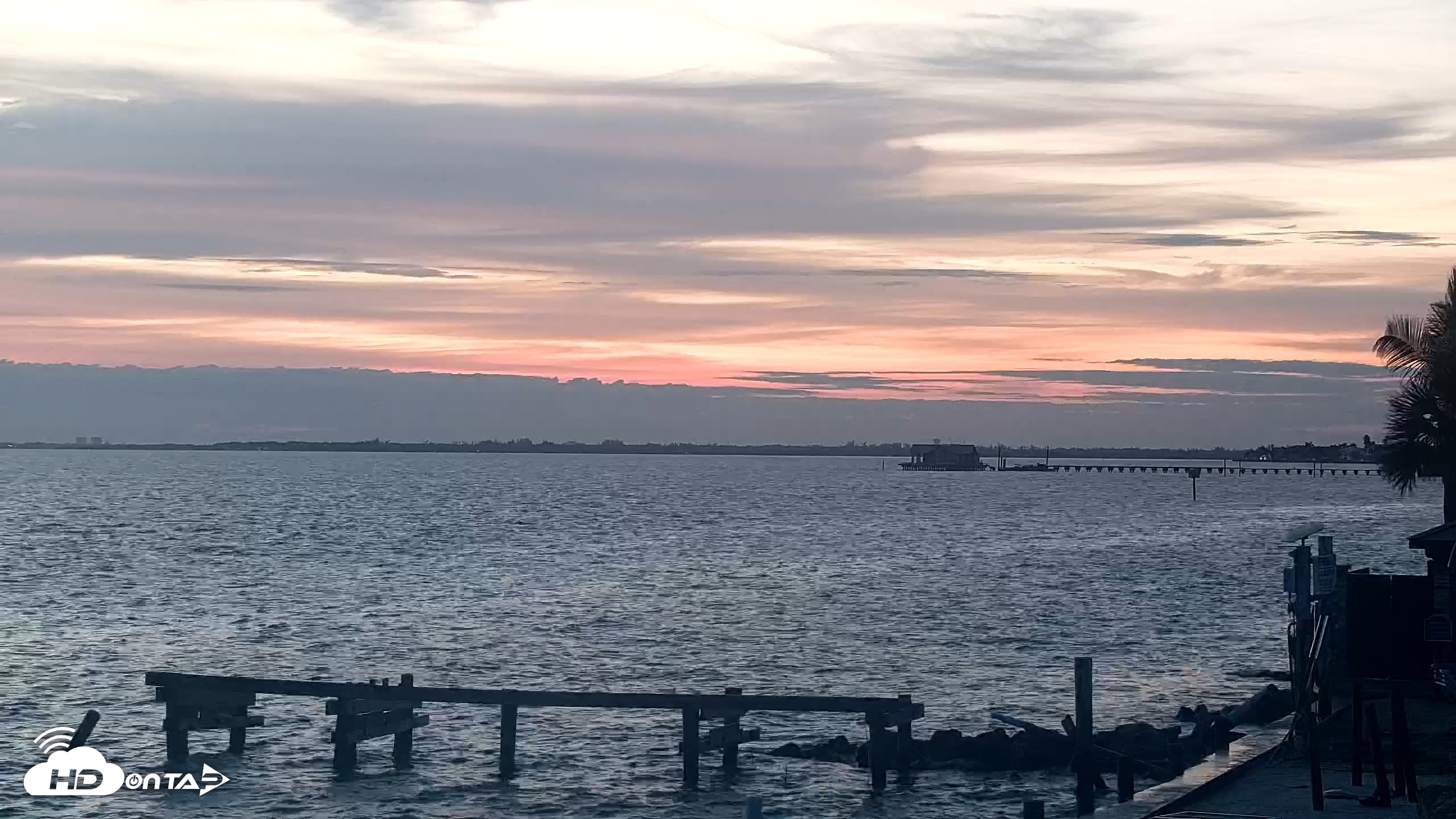 Snapshot of Anna Maria Island Florida Live Webcam taken Apr 19, 2026, 6:42am EDT