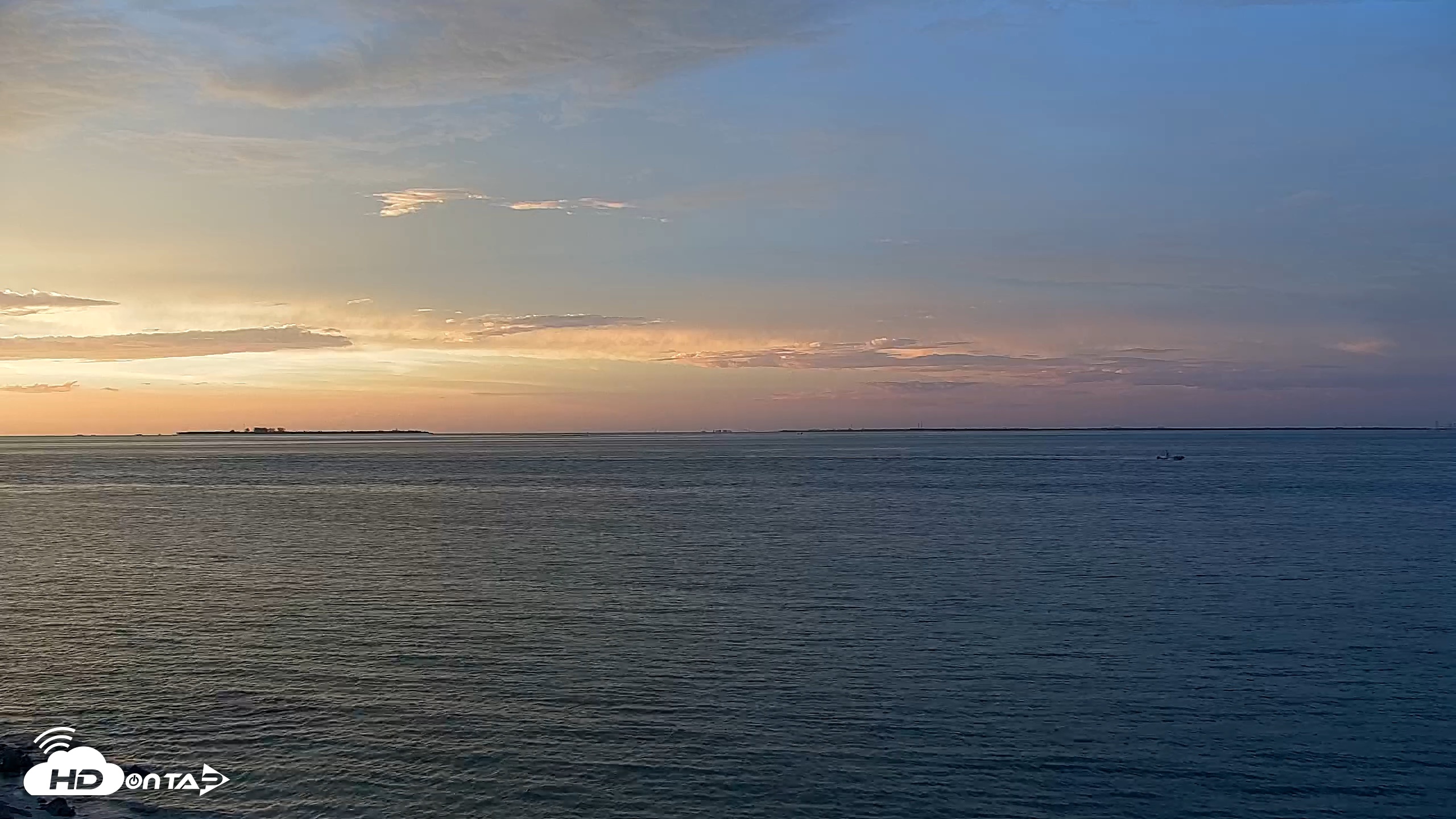Snapshot of Anna Maria Island Florida Live Webcam taken Aug 9, 2026, 8:11pm EDT