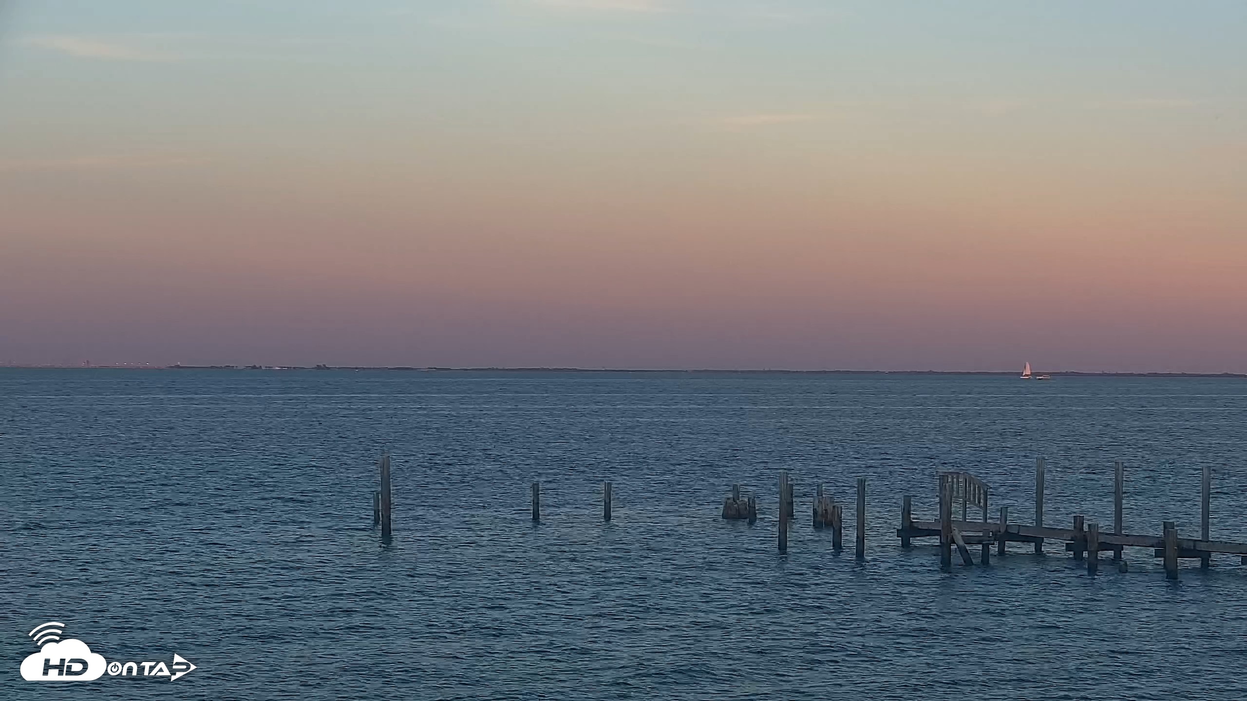 Snapshot of Anna Maria Island Florida Live Webcam taken Sep 27, 2026, 7:13pm EDT