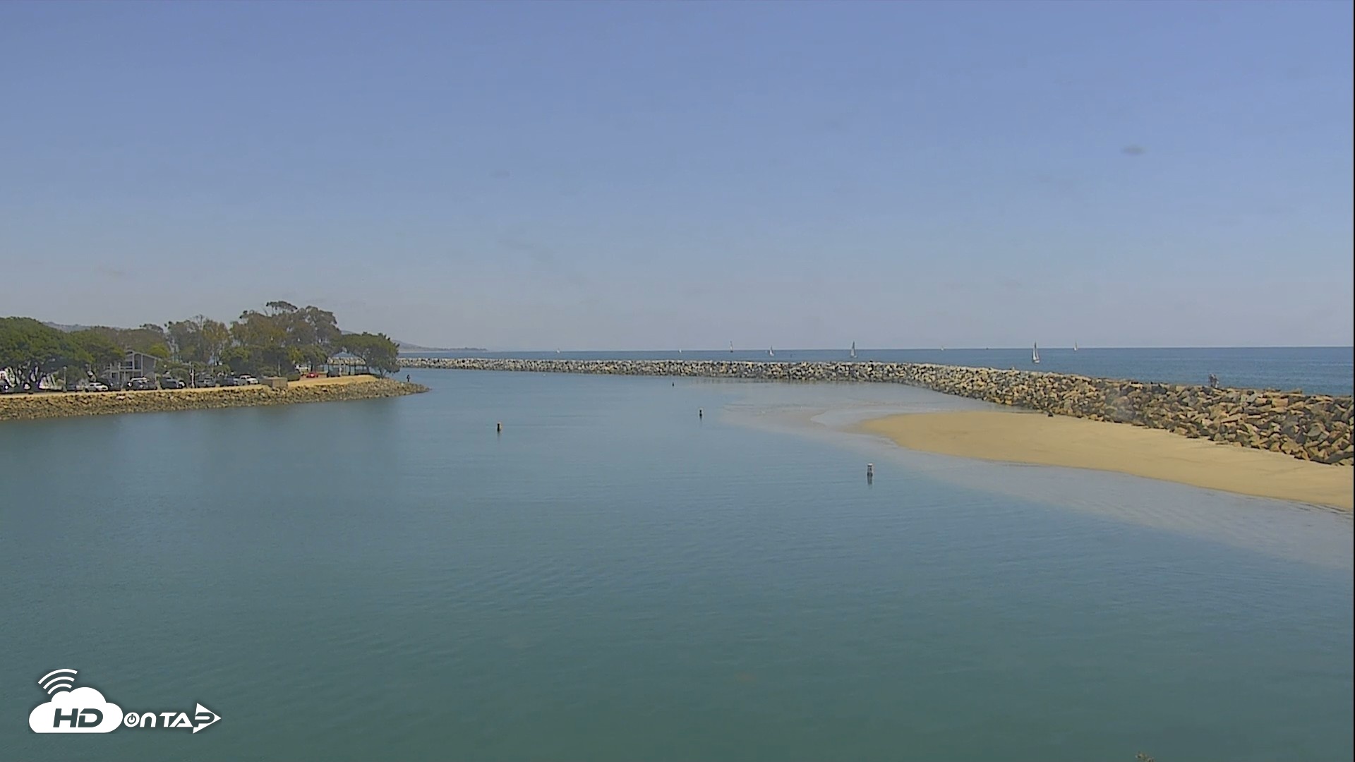 Snapshot of Dana Point Harbor Laguna Cliffs Resort Live Webcam taken May 14, 2026, 1:32pm PDT