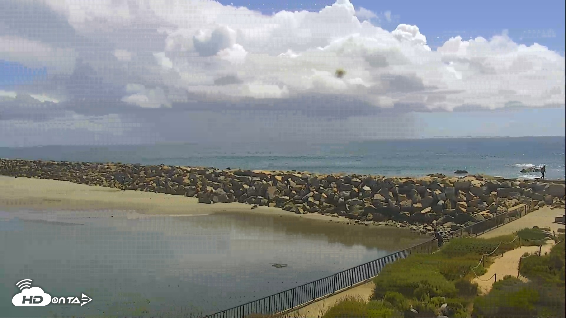 Snapshot of Dana Point Harbor Laguna Cliffs Resort Live Webcam taken Apr 13, 2026, 2:27pm PDT
