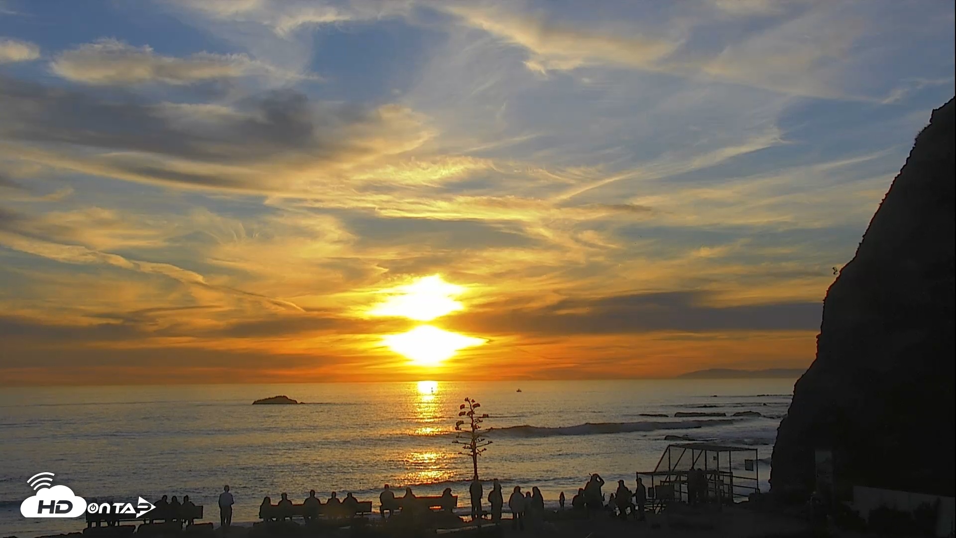 Snapshot of Dana Point Harbor Laguna Cliffs Resort Live Webcam taken Jan 17, 2026, 4:58pm PST