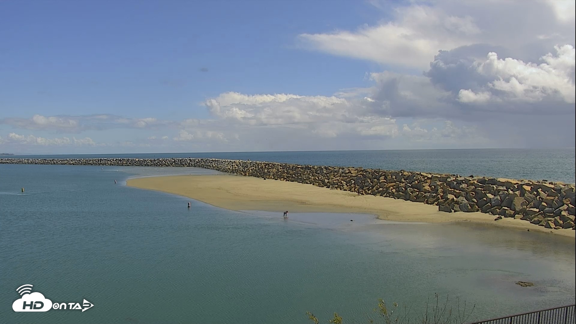 Snapshot of Dana Point Harbor Laguna Cliffs Resort Live Webcam taken Apr 13, 2026, 2:19pm PDT