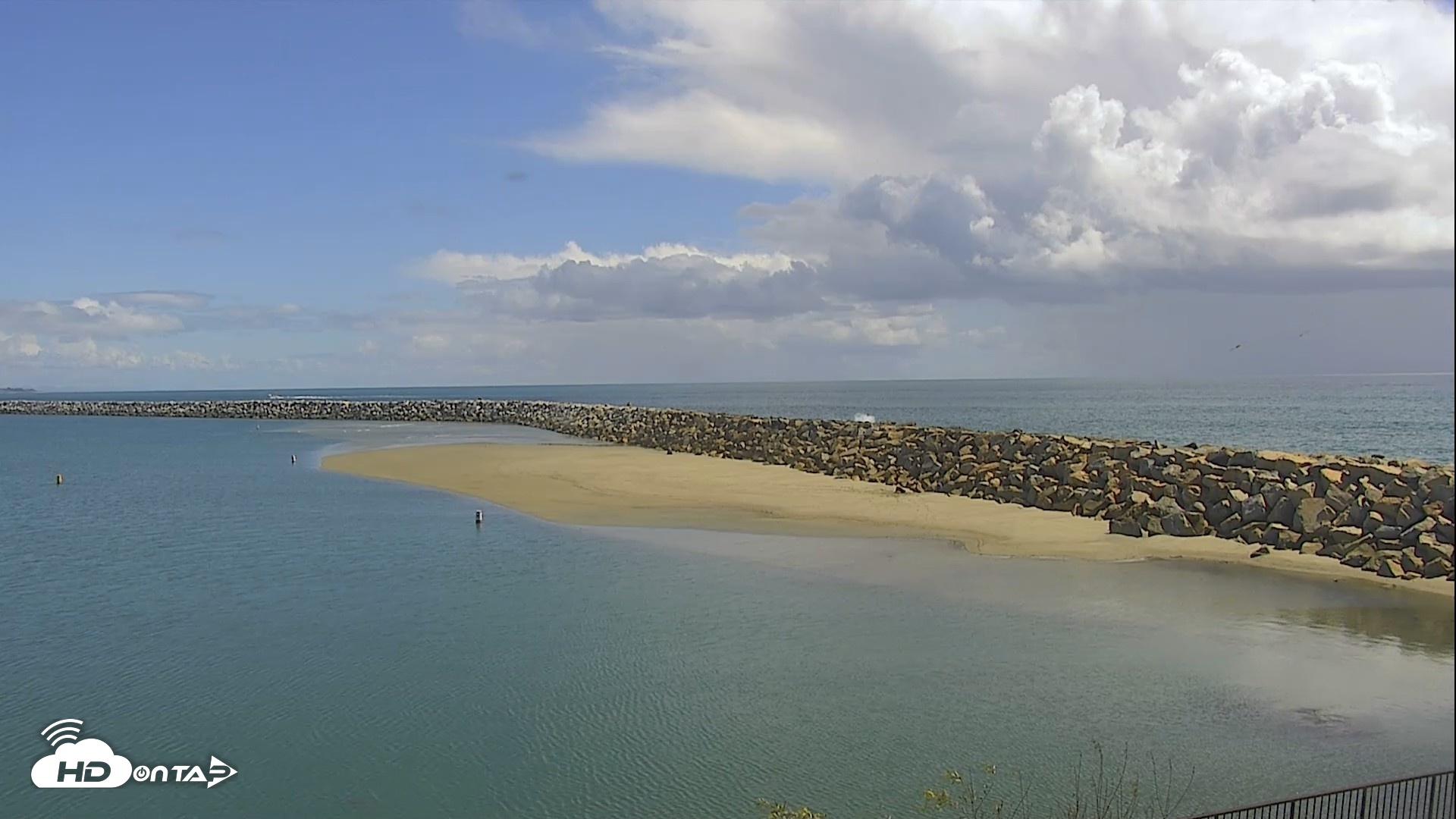 Snapshot of Dana Point Harbor Laguna Cliffs Resort Live Webcam taken Apr 13, 2026, 2:25pm PDT