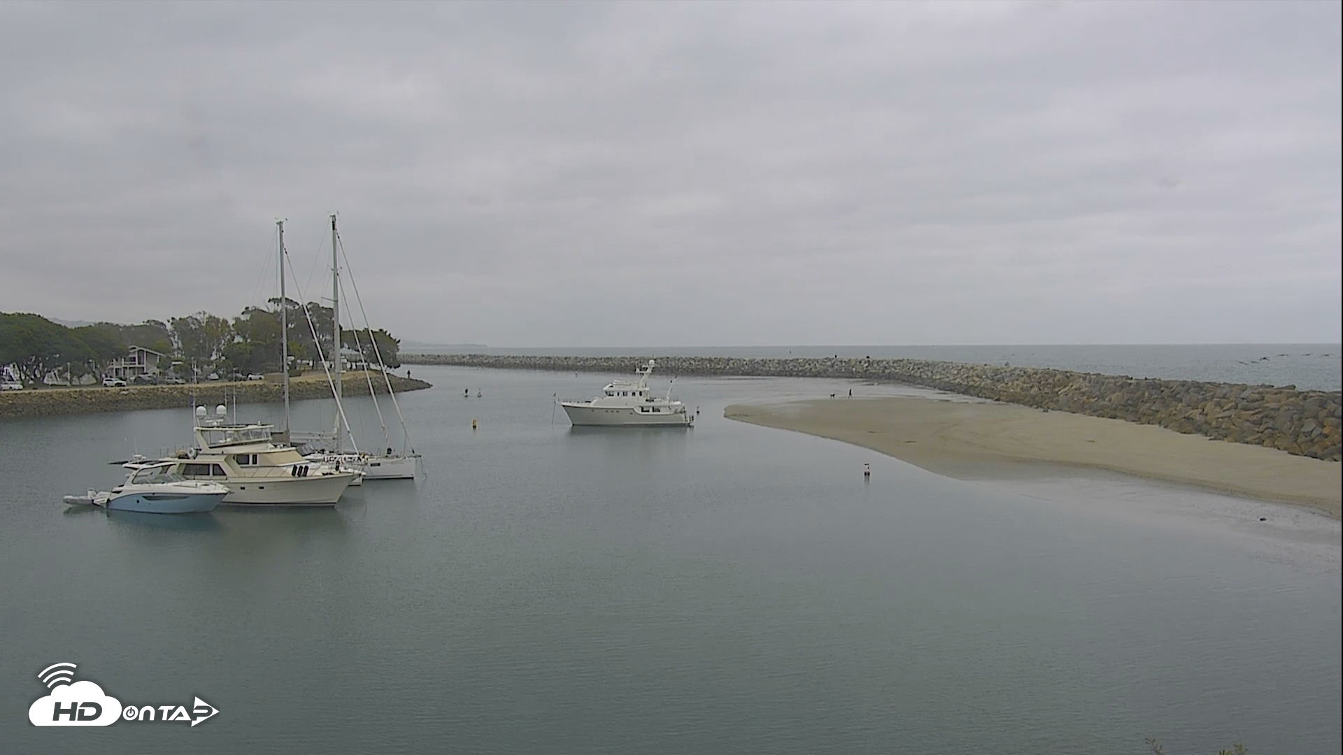 Snapshot of Dana Point Harbor Laguna Cliffs Resort Live Webcam taken May 22, 2026, 8:29am PDT