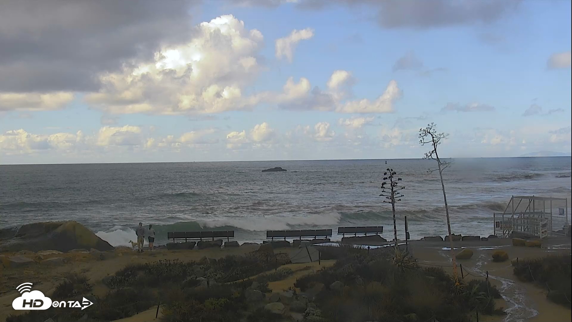 Snapshot of Dana Point Harbor Laguna Cliffs Resort Live Webcam taken Oct 22, 2026, 11:23am PDT