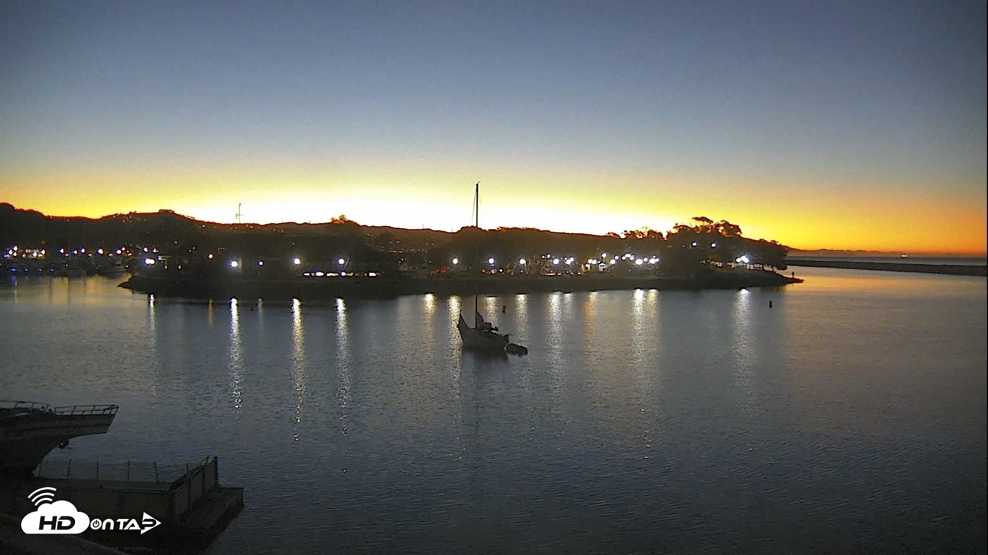 Snapshot of Dana Point Harbor Laguna Cliffs Resort Live Webcam taken Oct 15, 2026, 6:24am PDT
