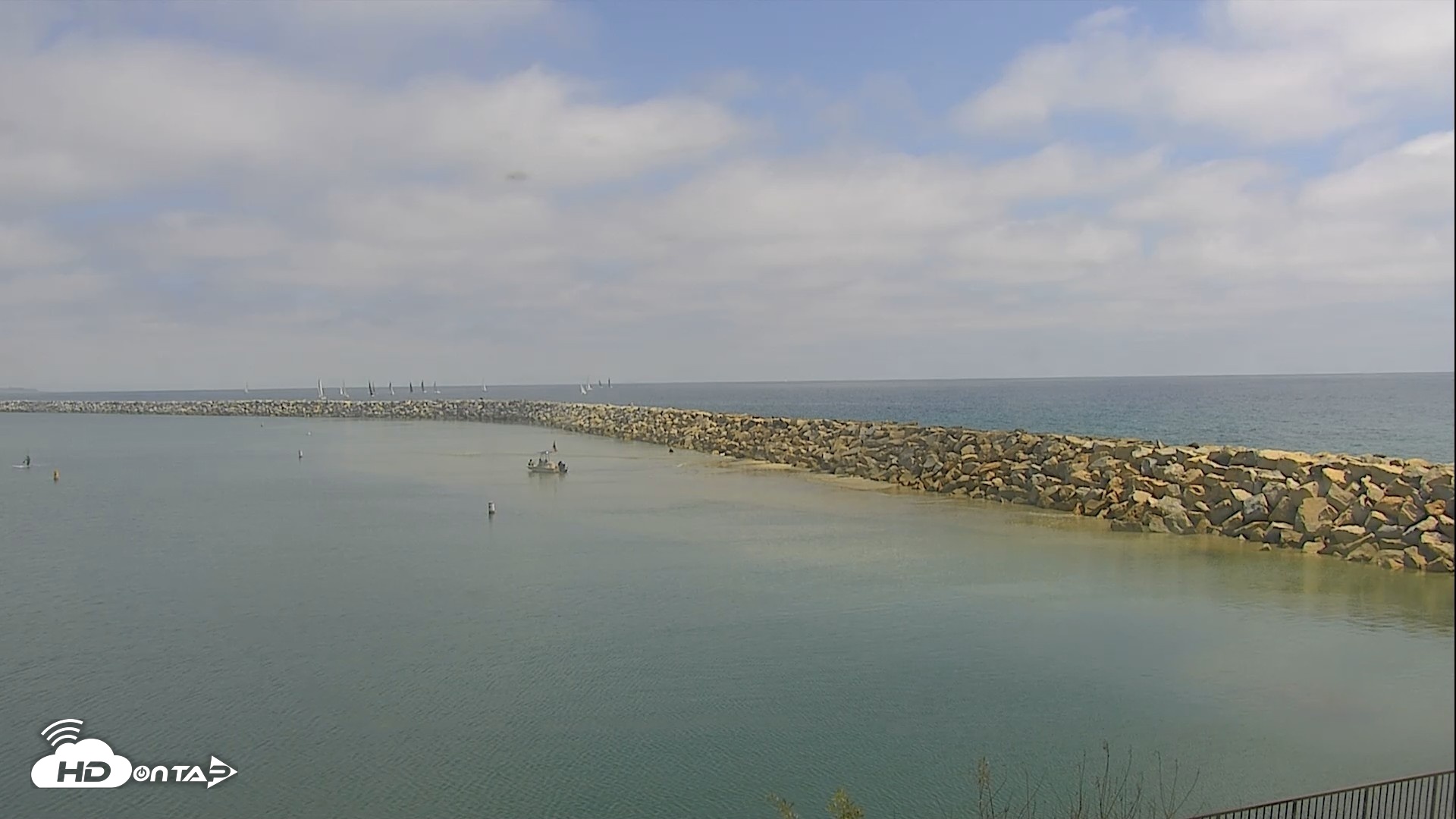 Snapshot of Dana Point Harbor Laguna Cliffs Resort Live Webcam taken May 7, 2026, 2:05pm PDT