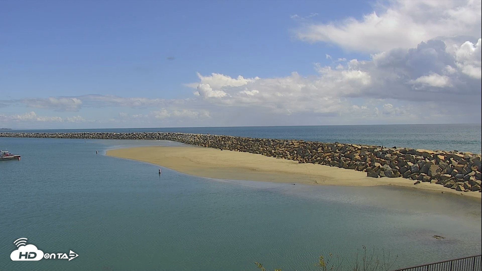 Snapshot of Dana Point Harbor Laguna Cliffs Resort Live Webcam taken Apr 13, 2026, 2:16pm PDT