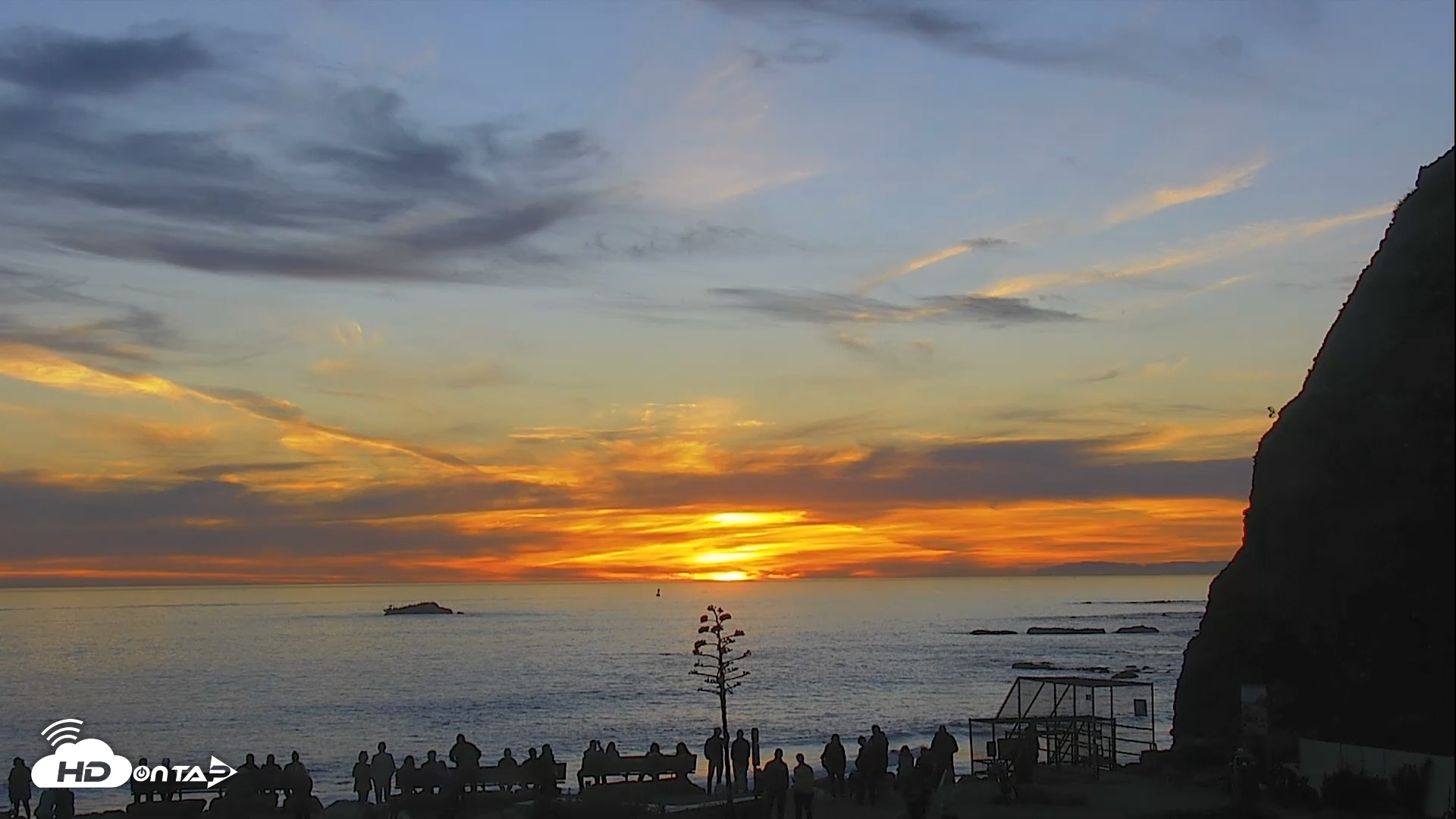 Snapshot of Dana Point Harbor Laguna Cliffs Resort Live Webcam taken Jan 17, 2026, 5:11pm PST