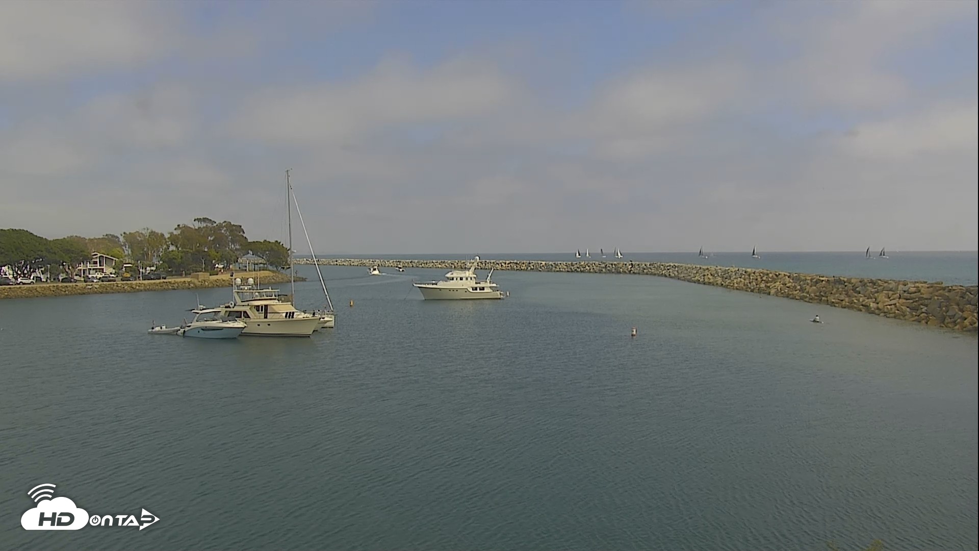 Snapshot of Dana Point Harbor Laguna Cliffs Resort Live Webcam taken May 21, 2026, 3:08pm PDT