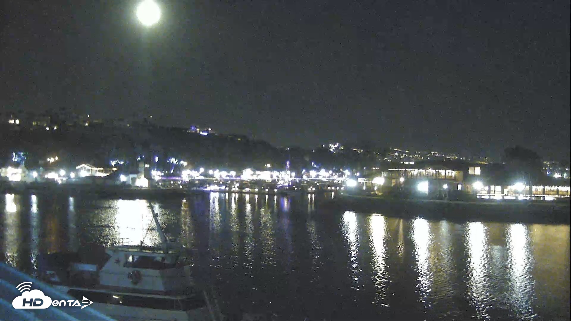 Snapshot of Dana Point Harbor Laguna Cliffs Resort Live Webcam taken Dec 6, 2025, 7:49pm PST