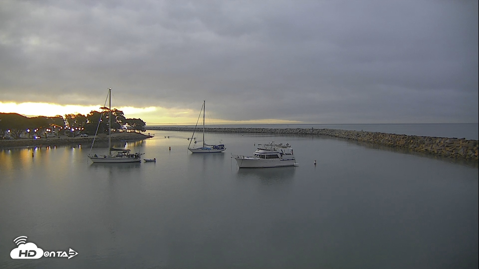 Snapshot of Dana Point Harbor Laguna Cliffs Resort Live Webcam taken Oct 21, 2025, 6:49am PDT