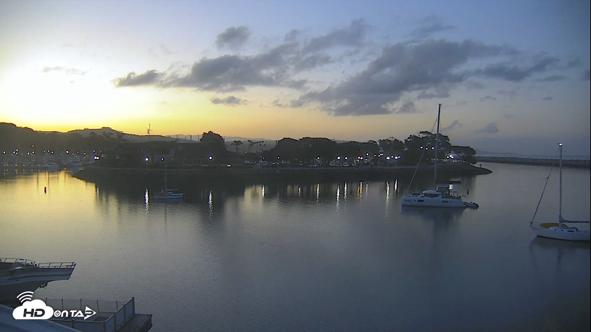 Snapshot of Dana Point Harbor Laguna Cliffs Resort Live Webcam taken May 14, 2025, 5:34am PDT