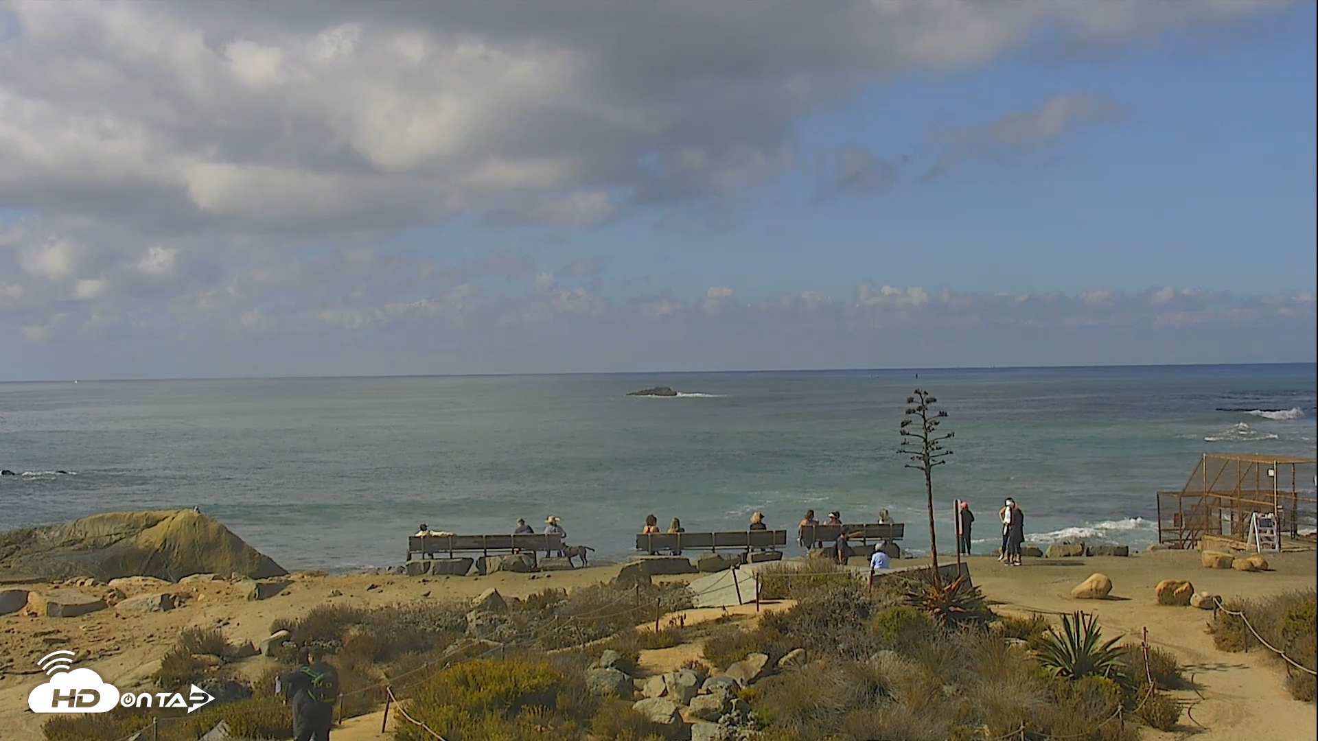 Snapshot of Dana Point Harbor Laguna Cliffs Resort Live Webcam taken Oct 15, 2025, 10:55am PDT