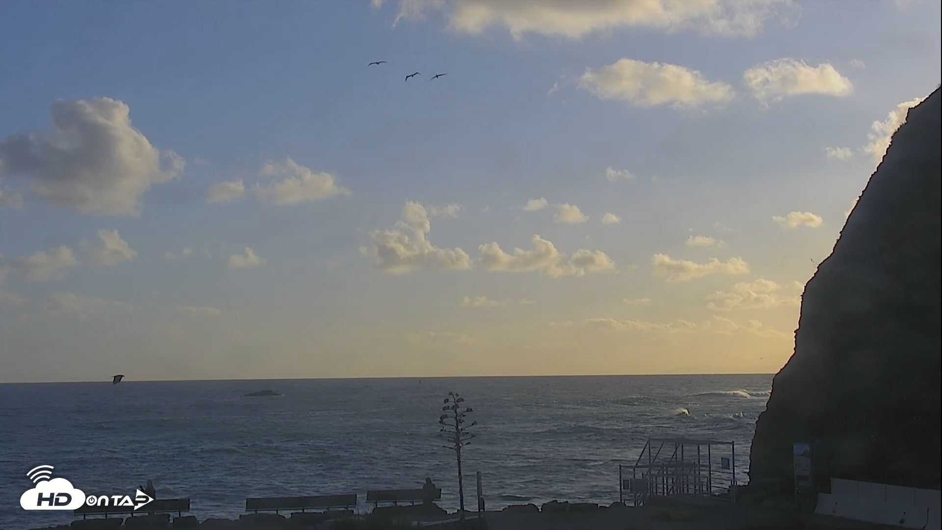 Snapshot of Dana Point Harbor Laguna Cliffs Resort Live Webcam taken Apr 13, 2026, 6:40pm PDT